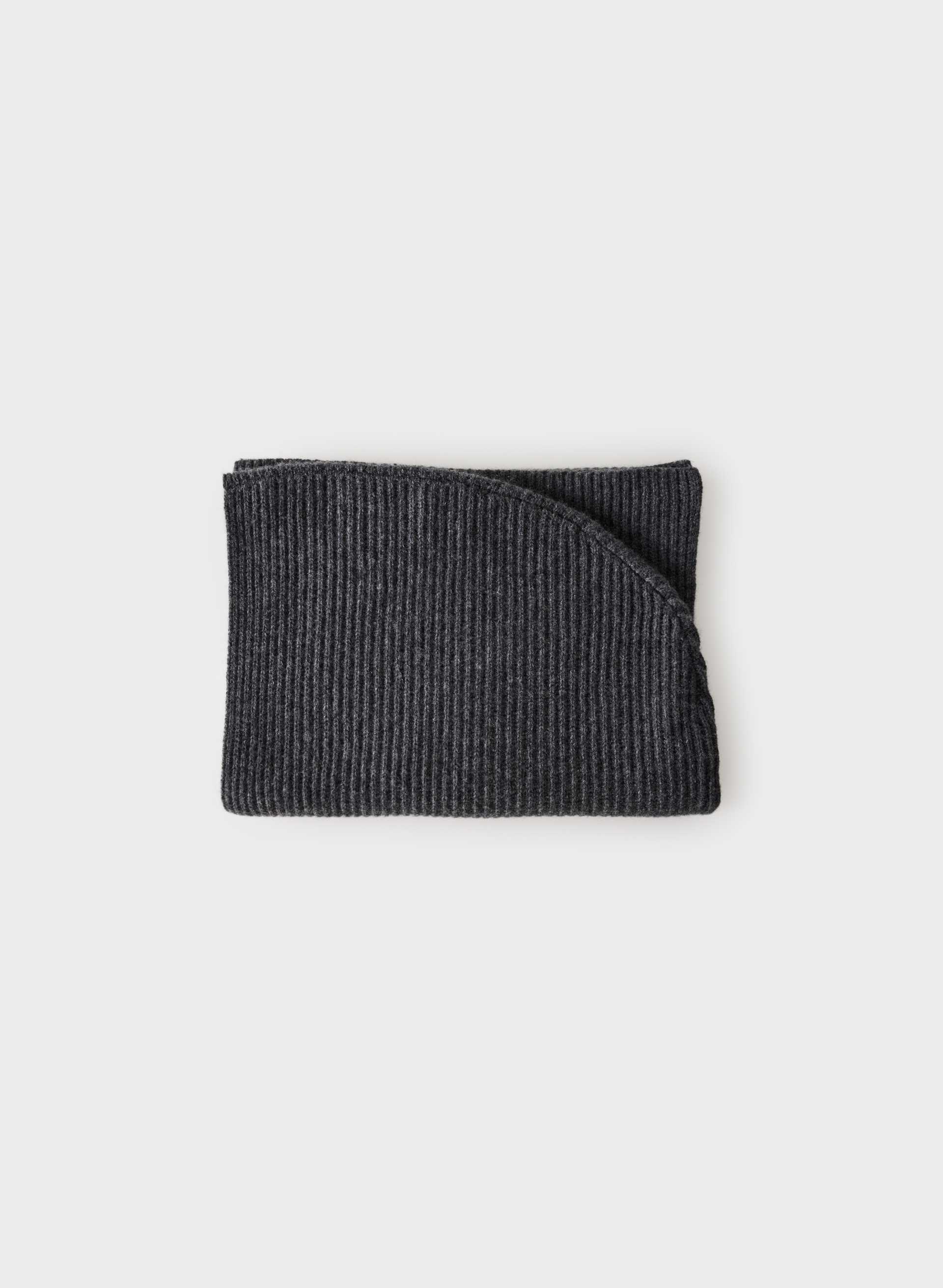 WOOL CASHMERE BEQUEST HOODED SCARF | Aritzia