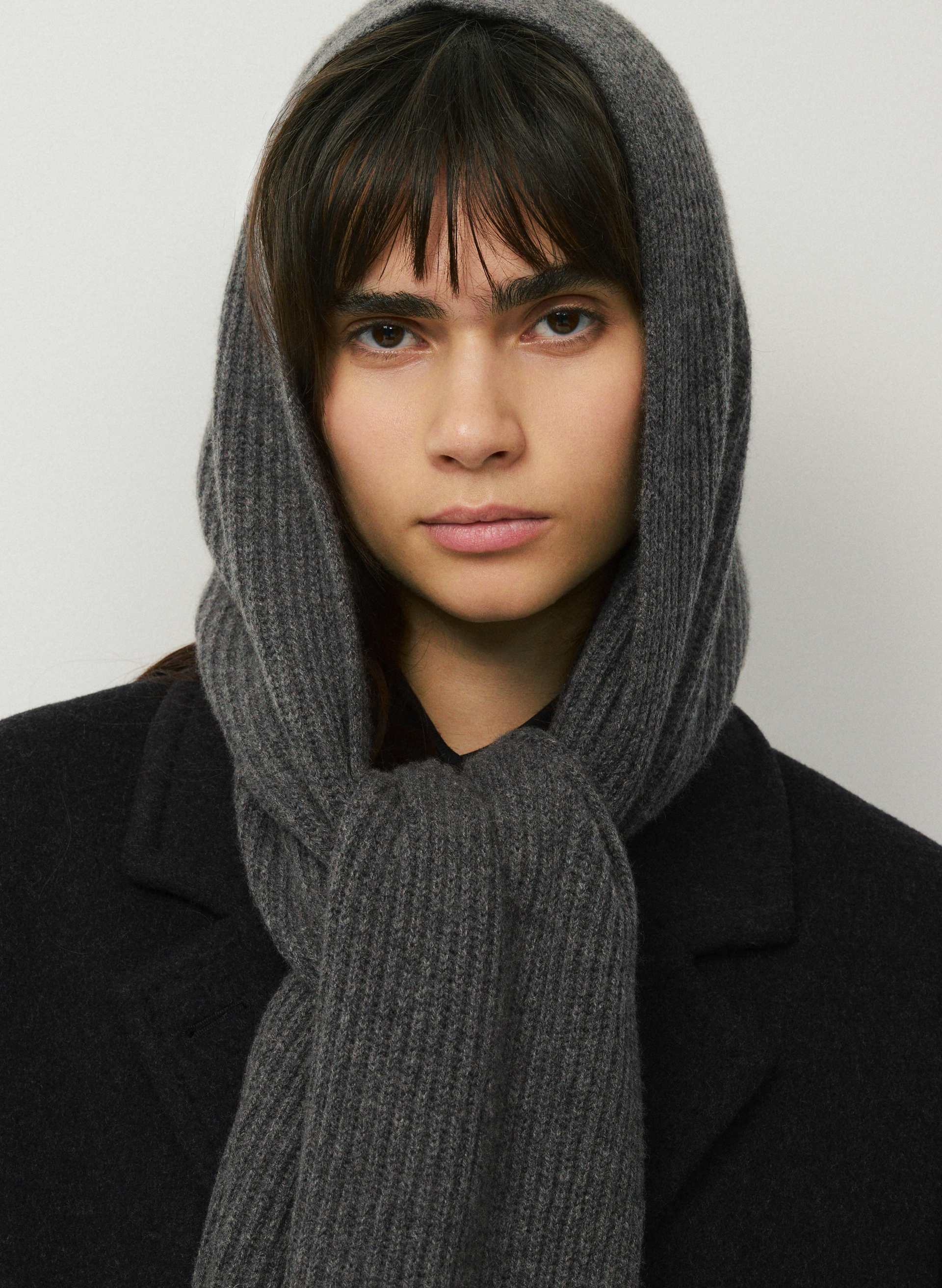 WOOL CASHMERE BEQUEST HOODED SCARF | Aritzia