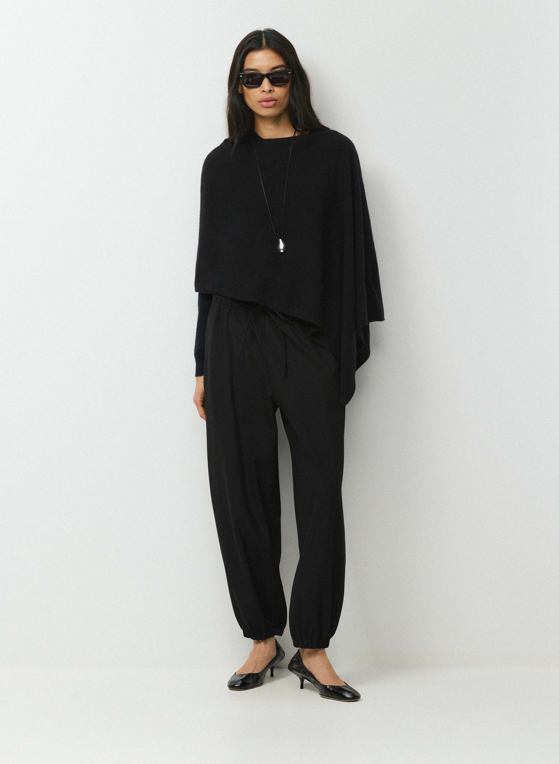 BARE CASHMERE BARONESS PONCHO | Aritzia