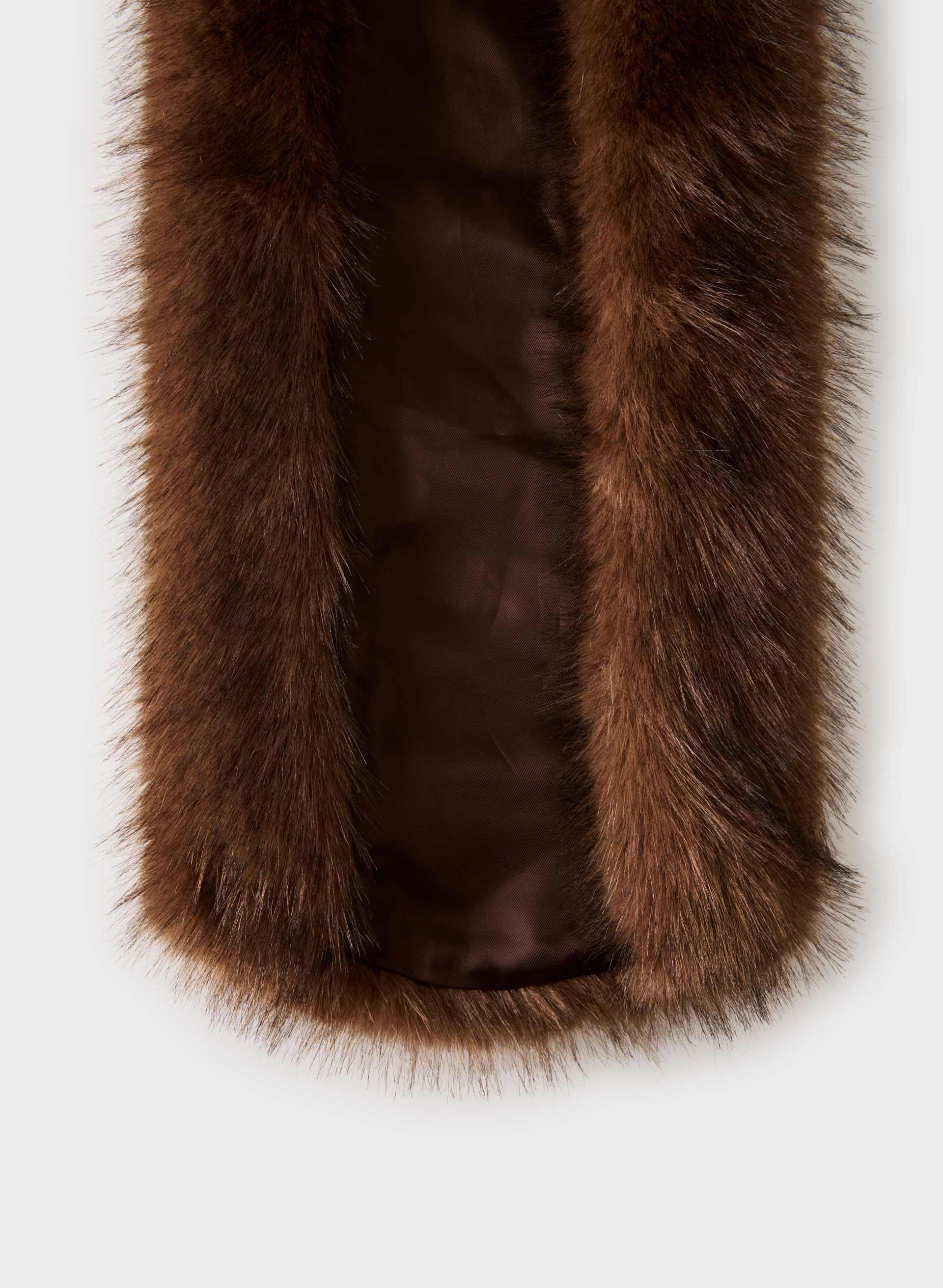 CASSIANO STOLE | Aritzia