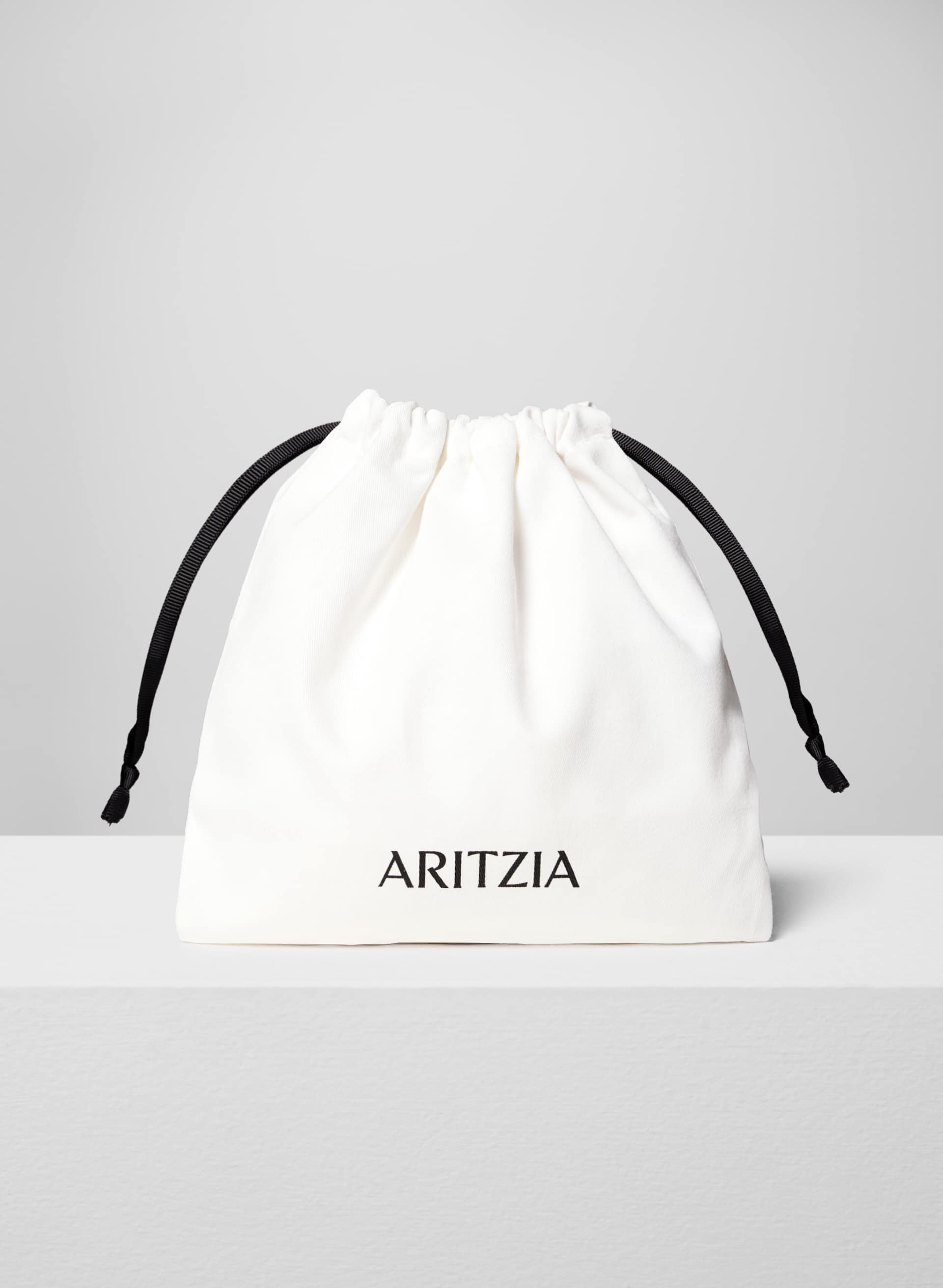 EVERMORE SOLID BRASS LEATHER BELT | Aritzia
