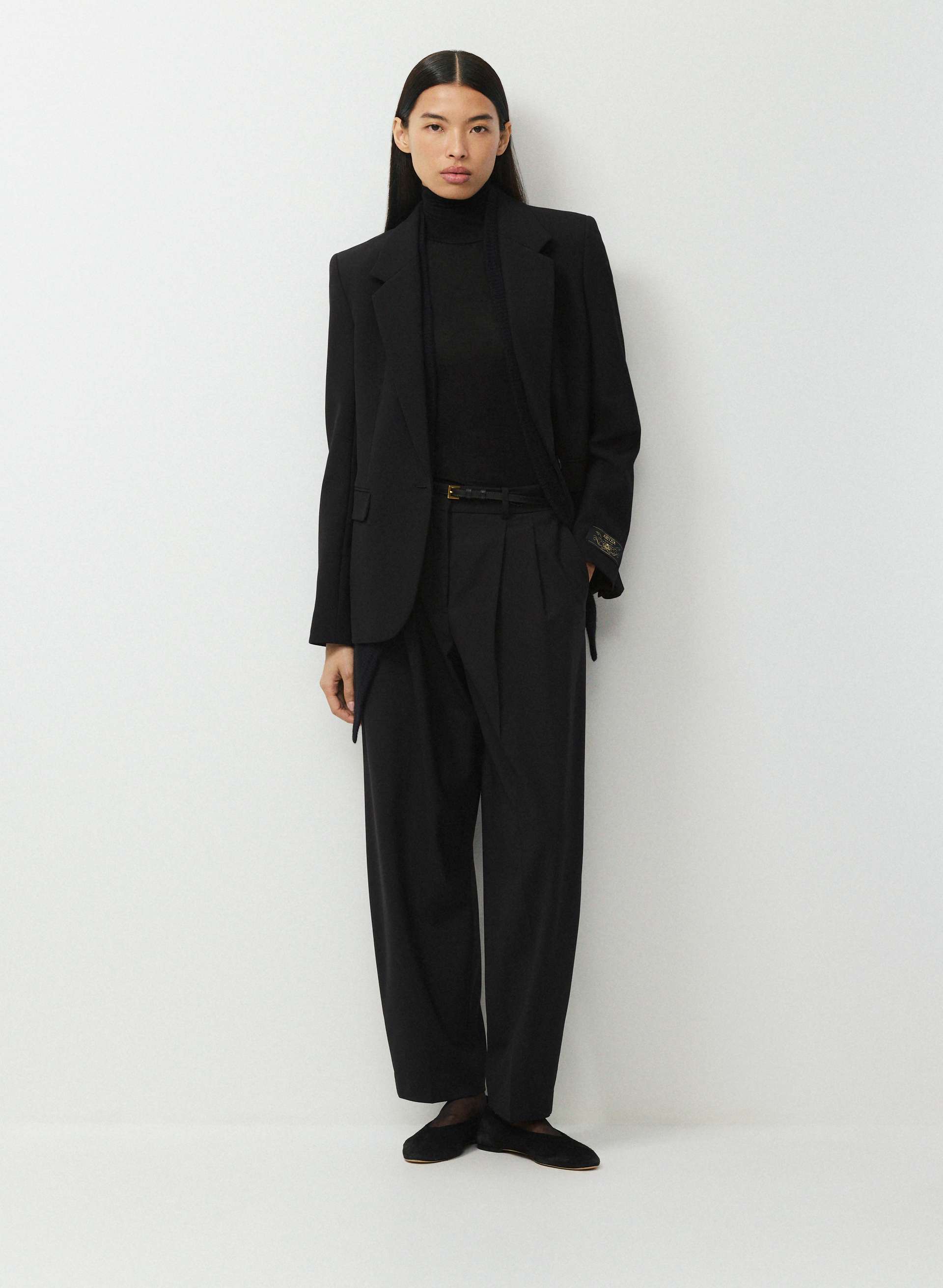 DESCENT SOLID BRASS LEATHER BELT | Aritzia