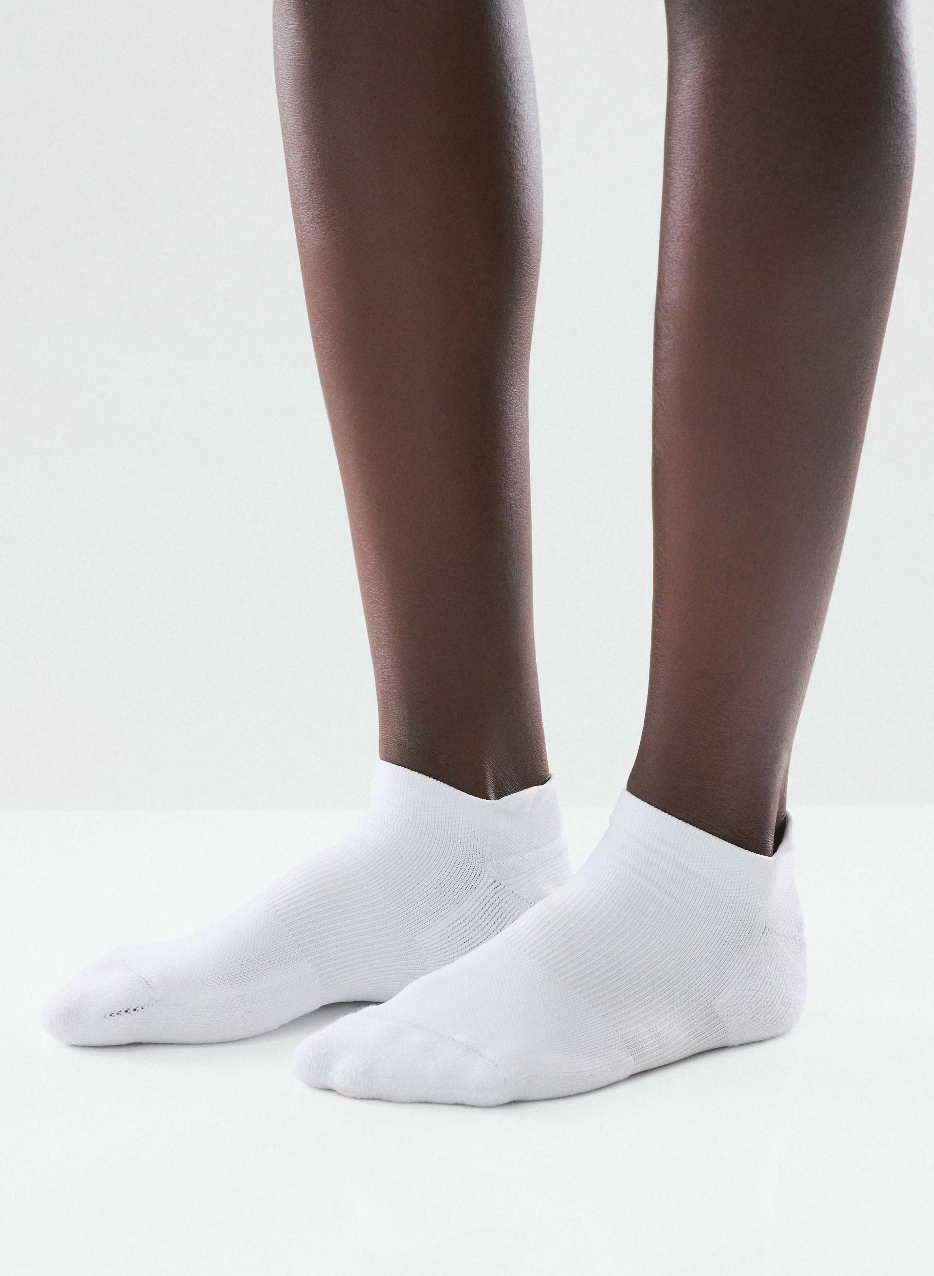SOFTSET™ VELOCITY TAB LO-ANKLE SOCK 2-PACK | Aritzia