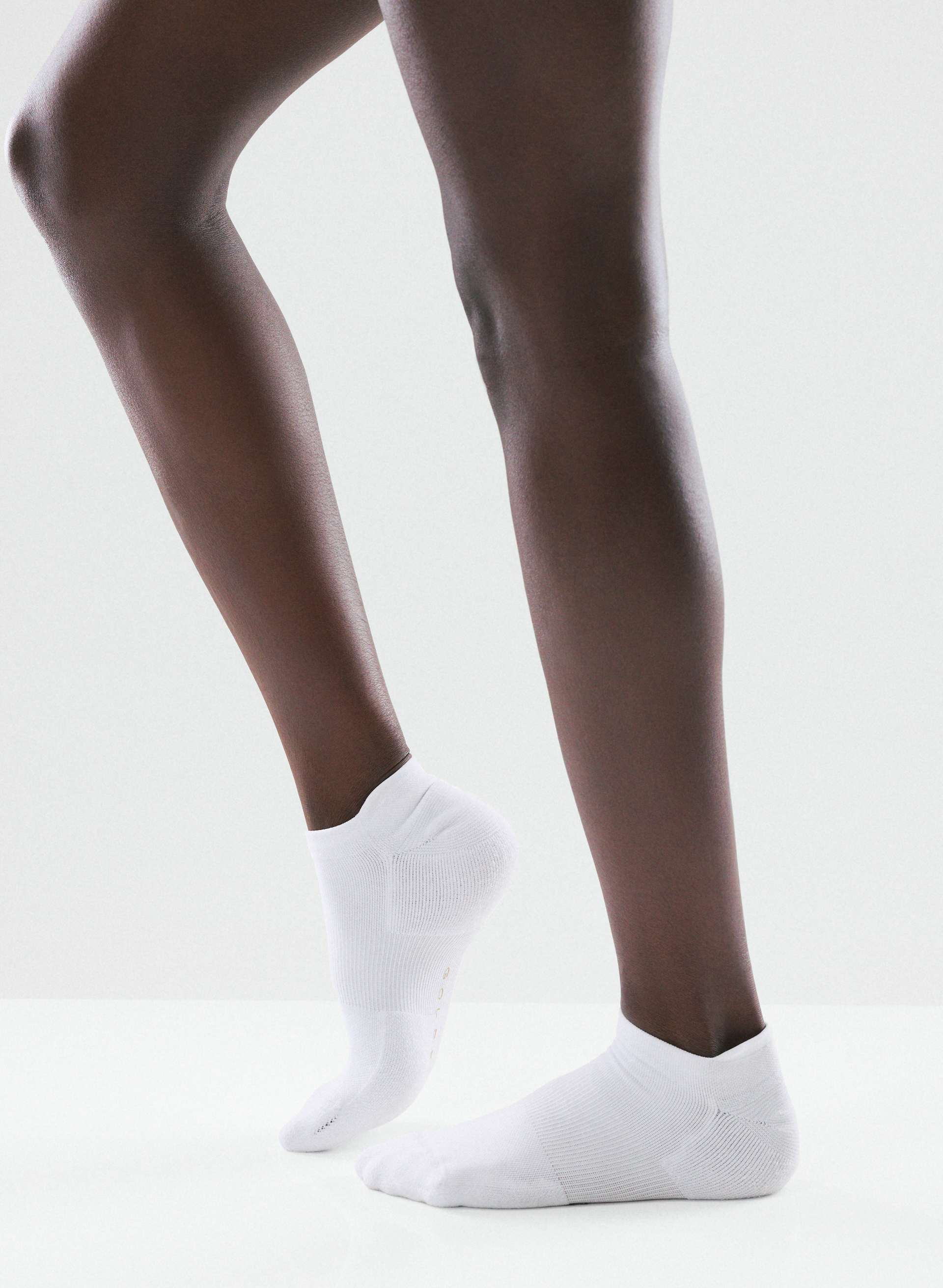 SOFTSET™ VELOCITY TAB LO-ANKLE SOCK 2-PACK | Aritzia