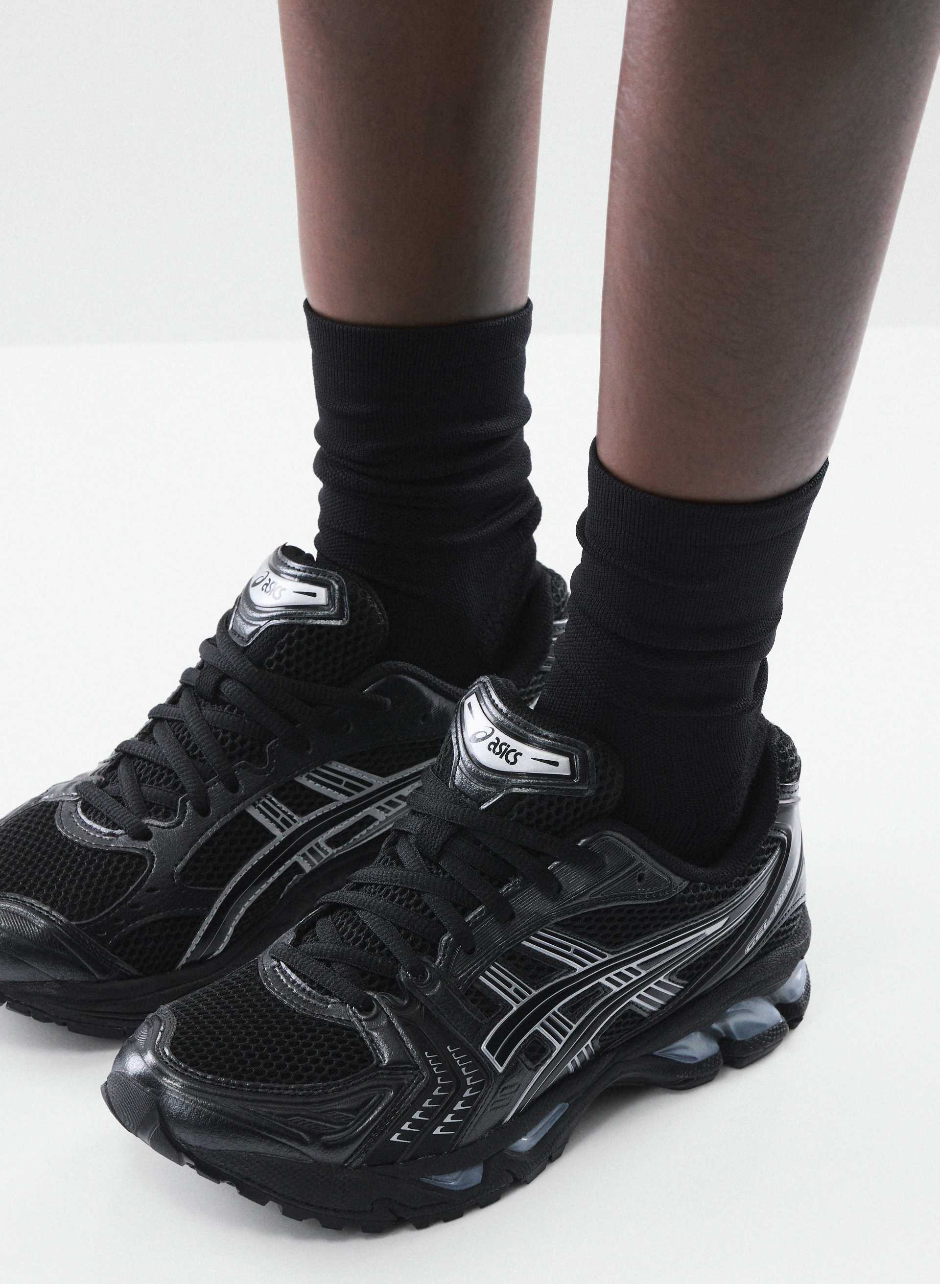 SOFTSET™ STUDIO GRIP CREW SOCK 2-PACK | Aritzia