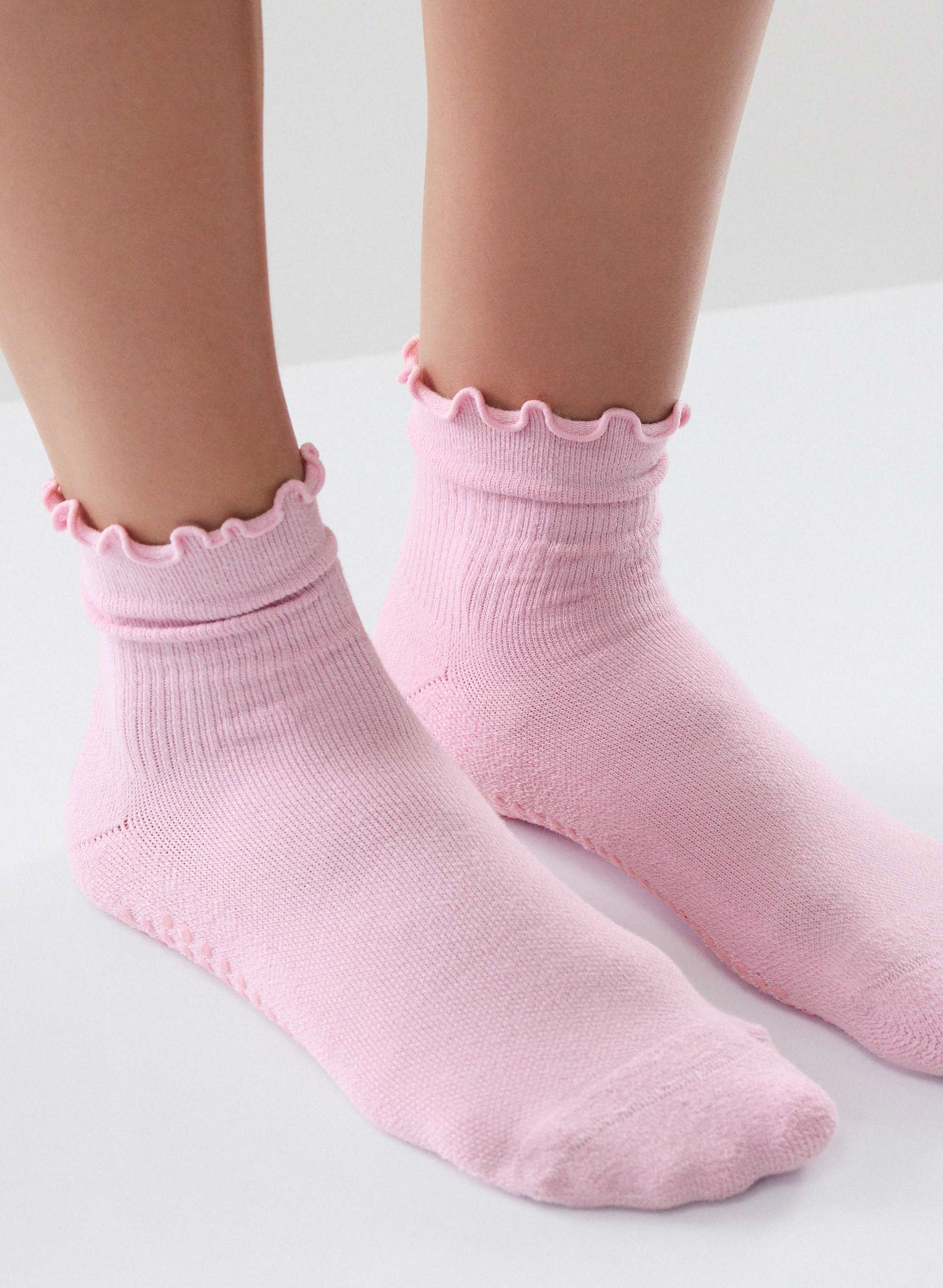 SOFTSET™ ARTICULATE GRIP ANKLE SOCK 2-PACK | Aritzia