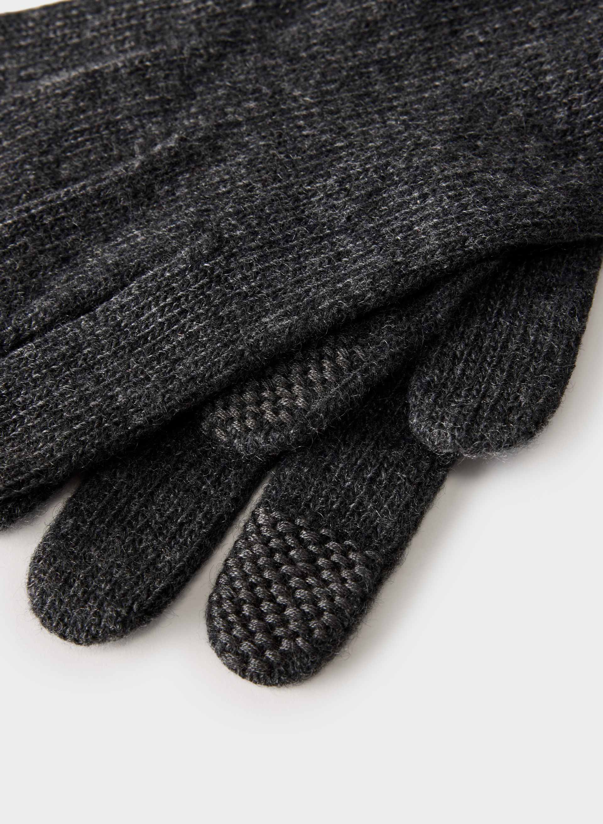 CASHMERE EXALT TECH GLOVES | Aritzia