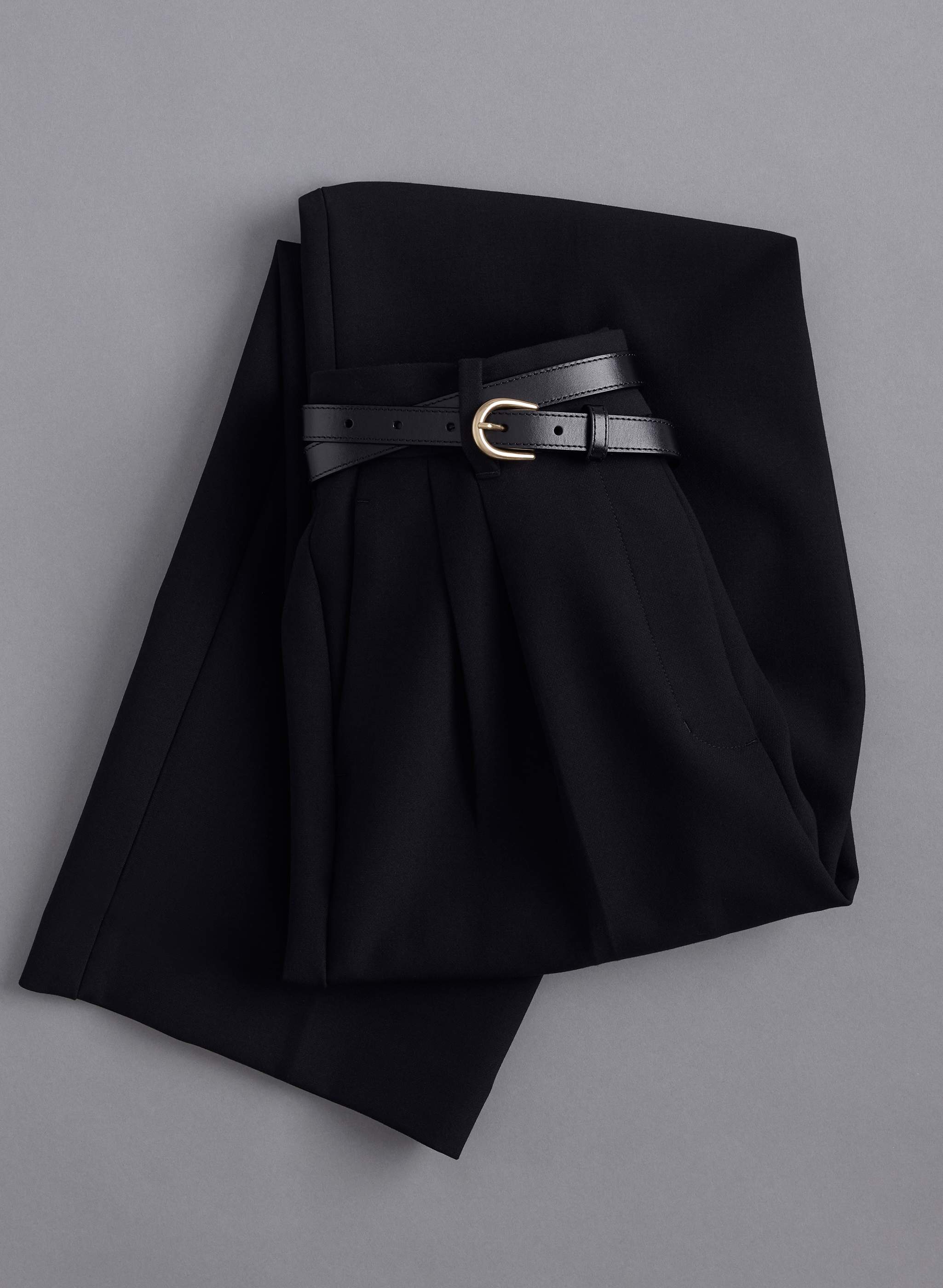 ACCENT SOLID BRASS LEATHER BELT - Smooth 100% leather belt with solid brass western buckle. 