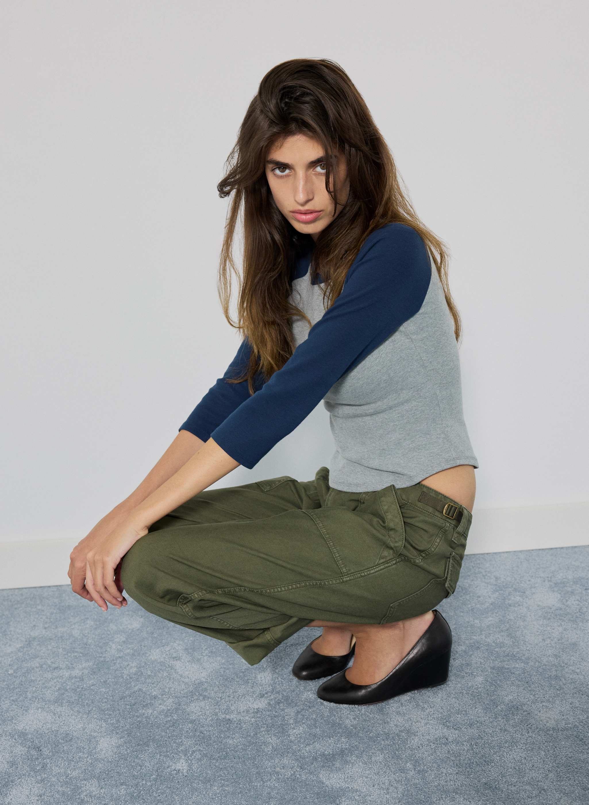 PANTALON SADDLE - Pantalon à taille basse et à jambe droite entièrement fait de coton. 
