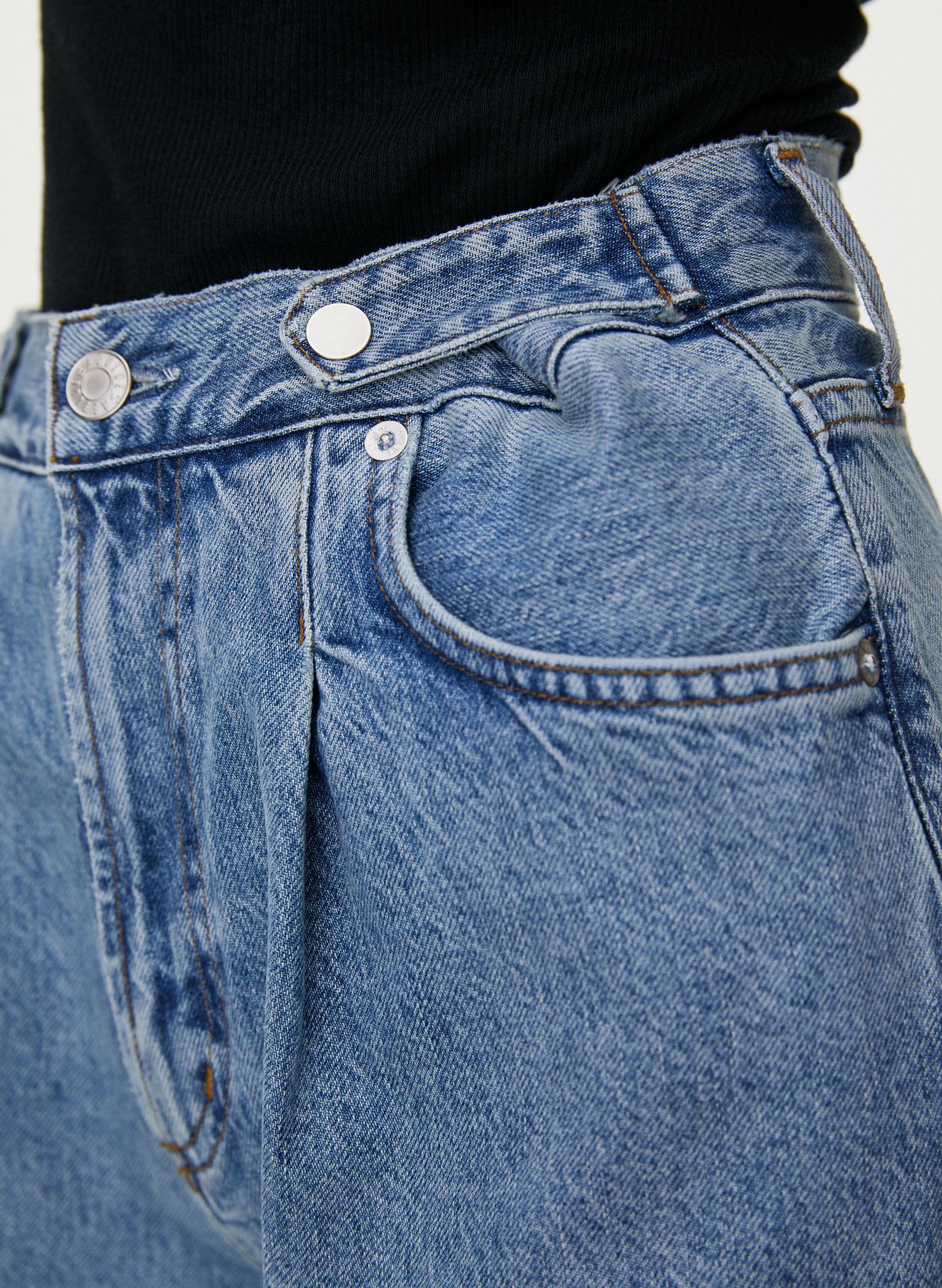 BAGGY W/ TAB JEAN | Aritzia