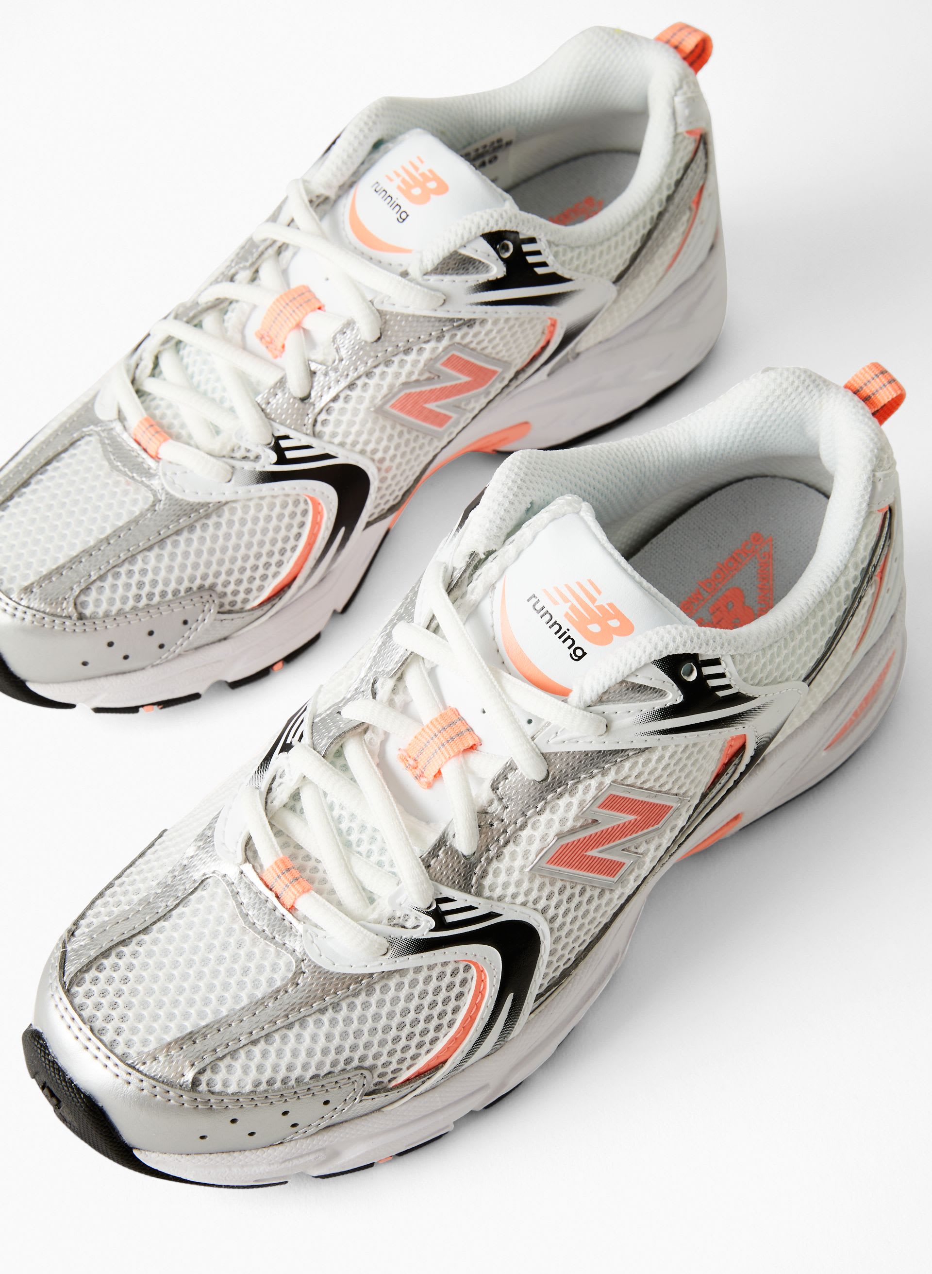 New Balance 530 | Aritzia CA