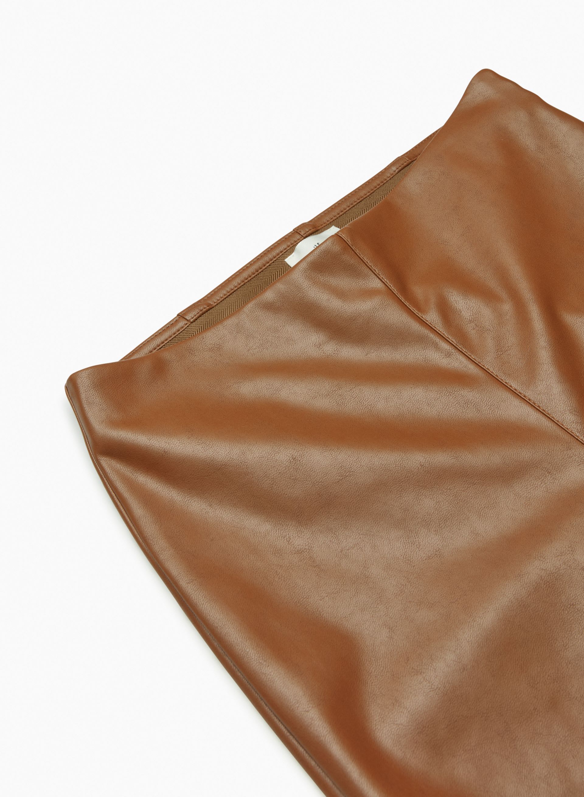 Elaine Pant | Aritzia US
