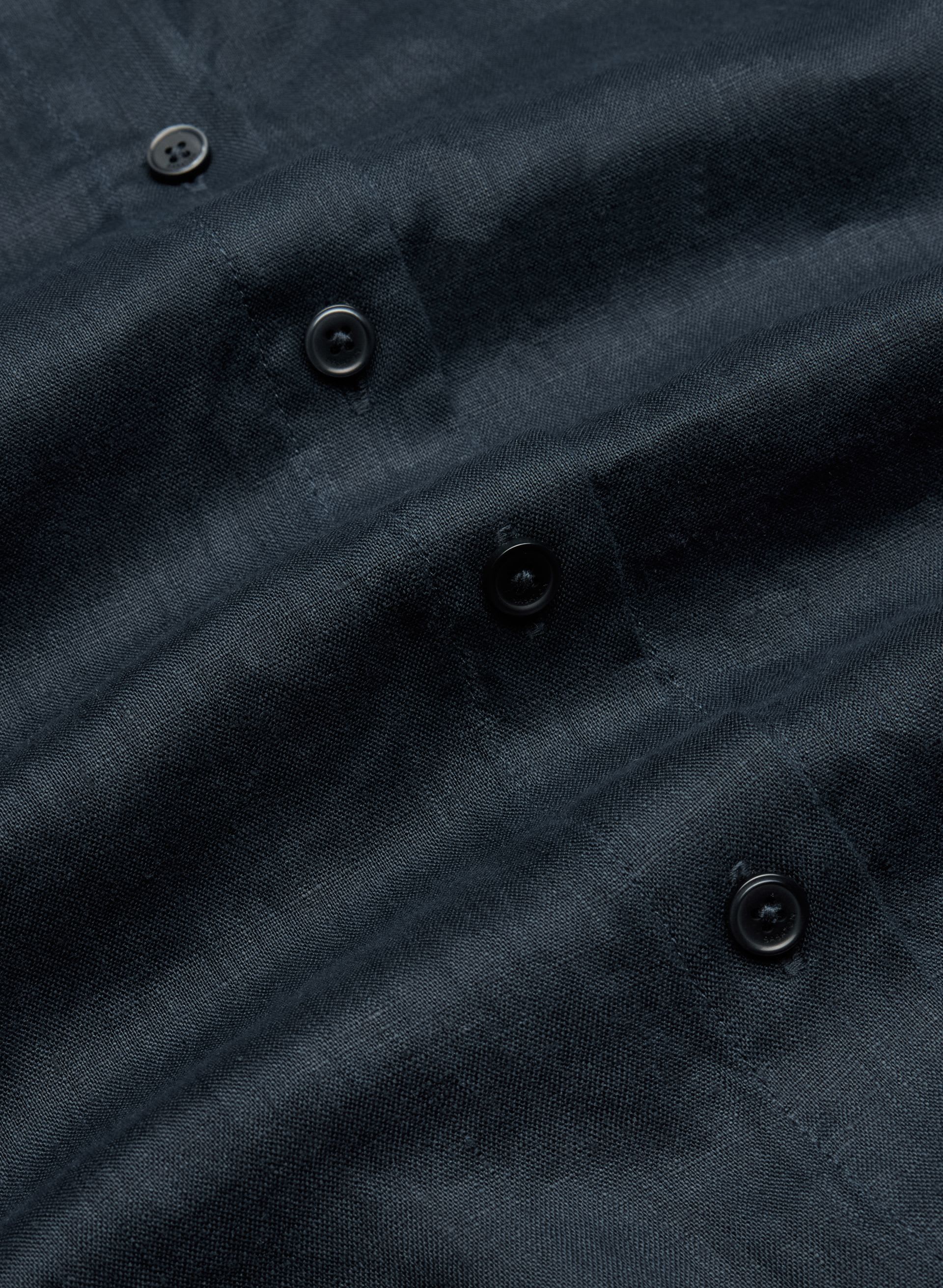 ESSENTIAL LINEN RELAXED SHIRT | Aritzia
