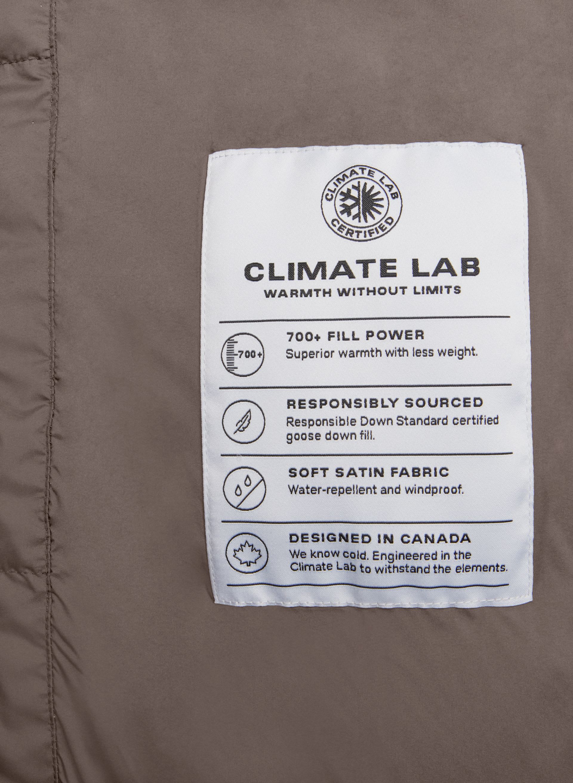THE DUVET PUFFER SHORT | Aritzia