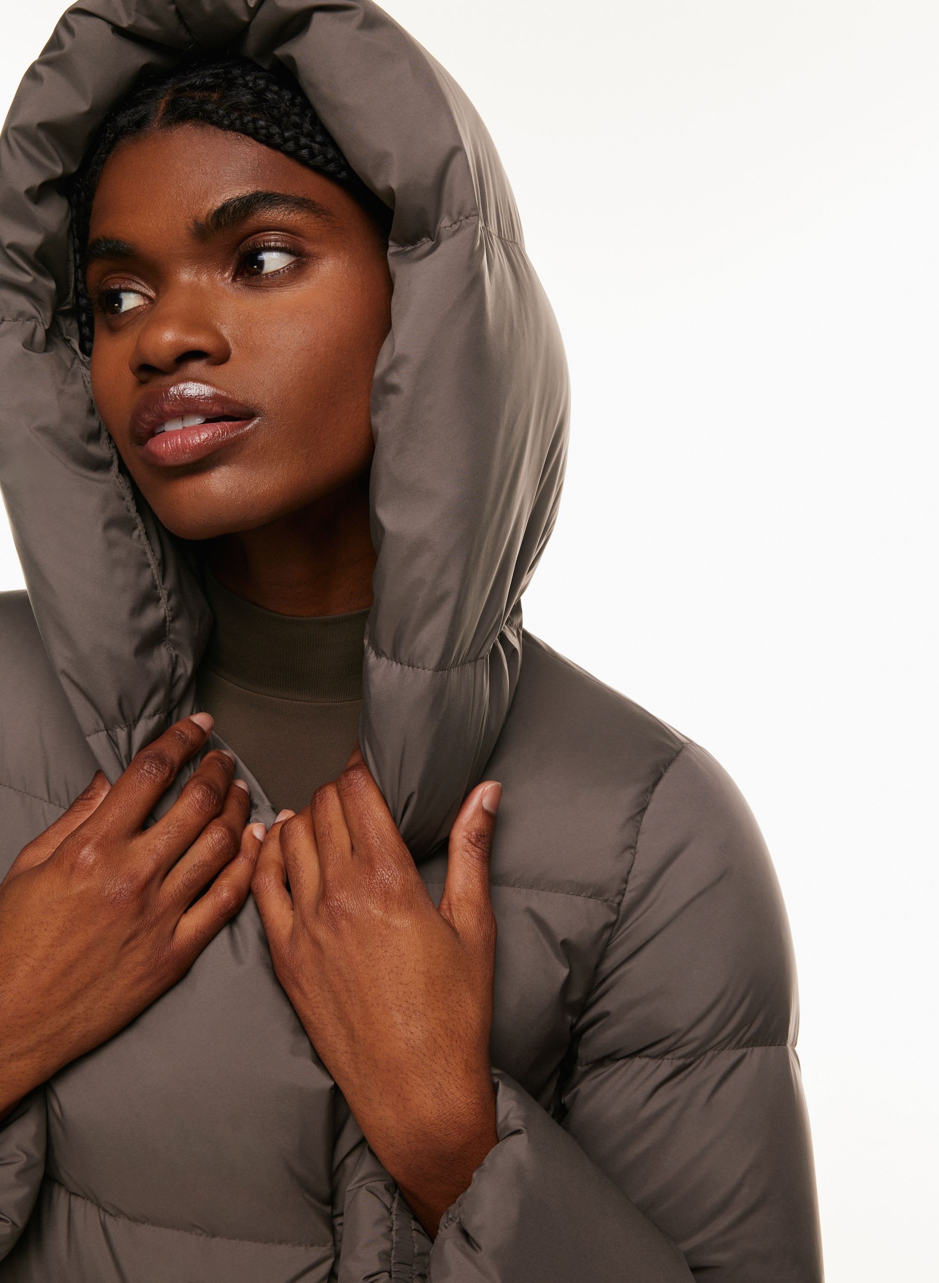 THE DUVET PUFFER SHORT | Aritzia