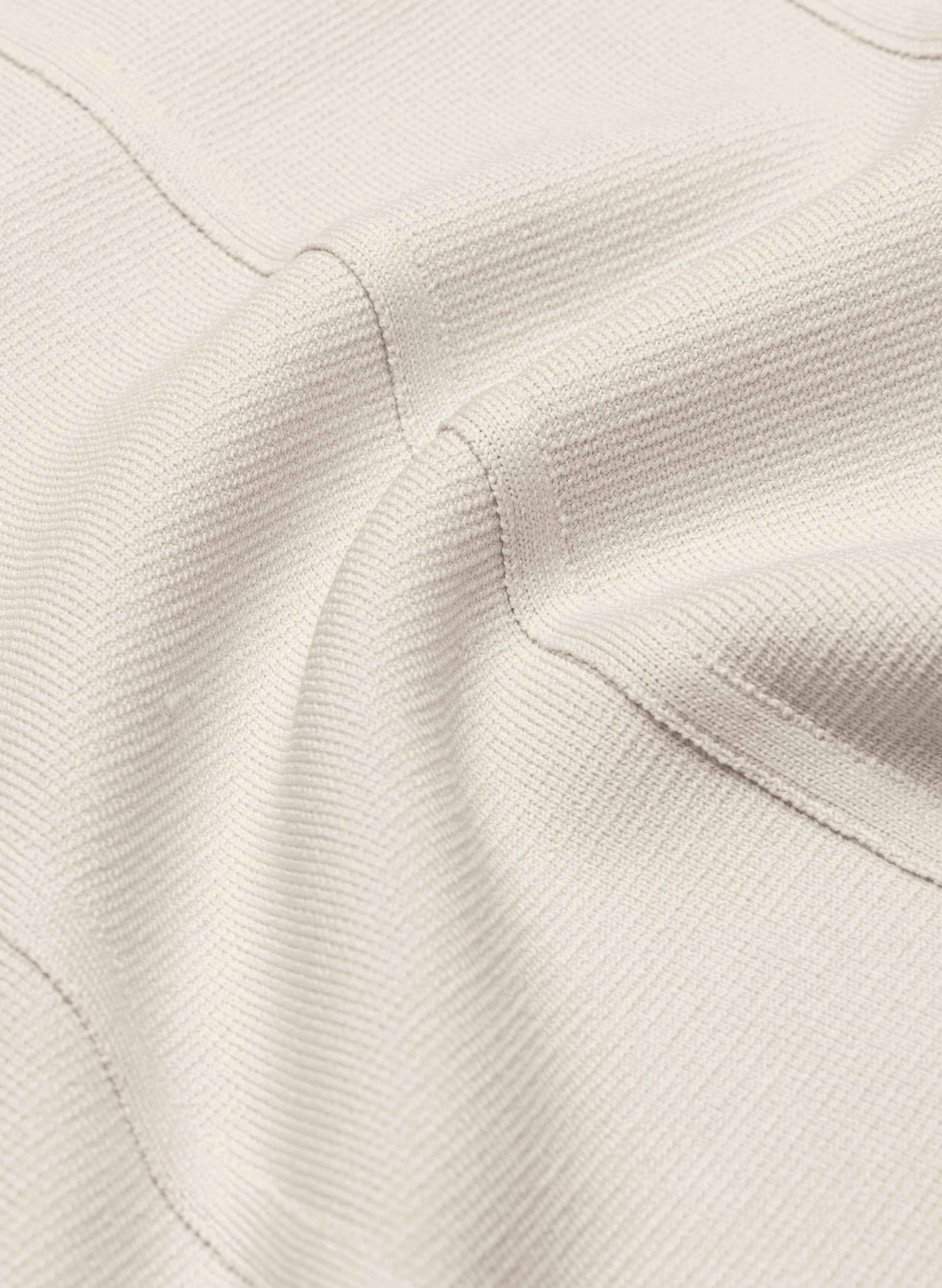 ROBE BUSTIER EN TRICOT SCULPTANT | Aritzia