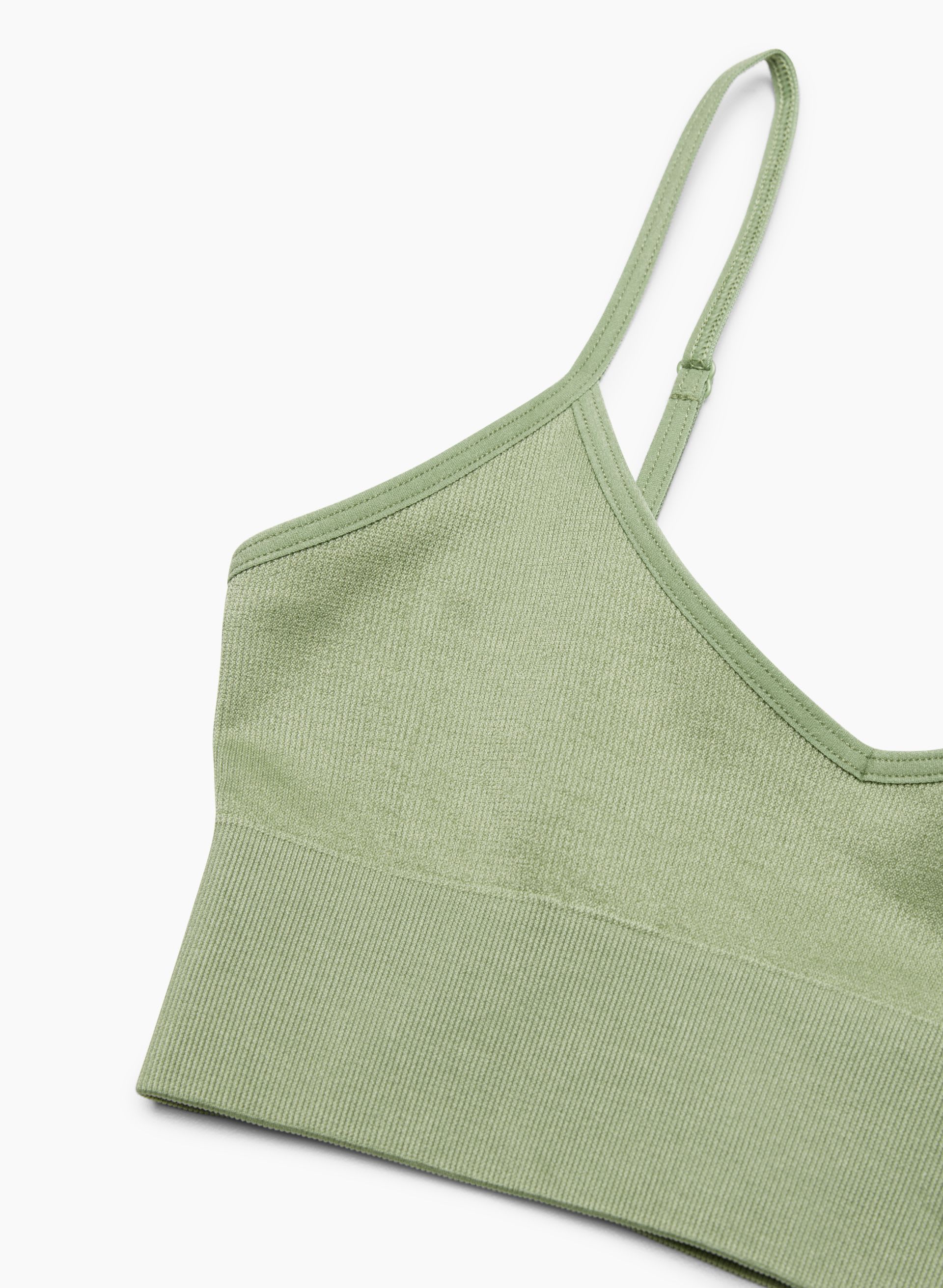 SEAMLESS SCOOPNECK BRA TOP | Aritzia