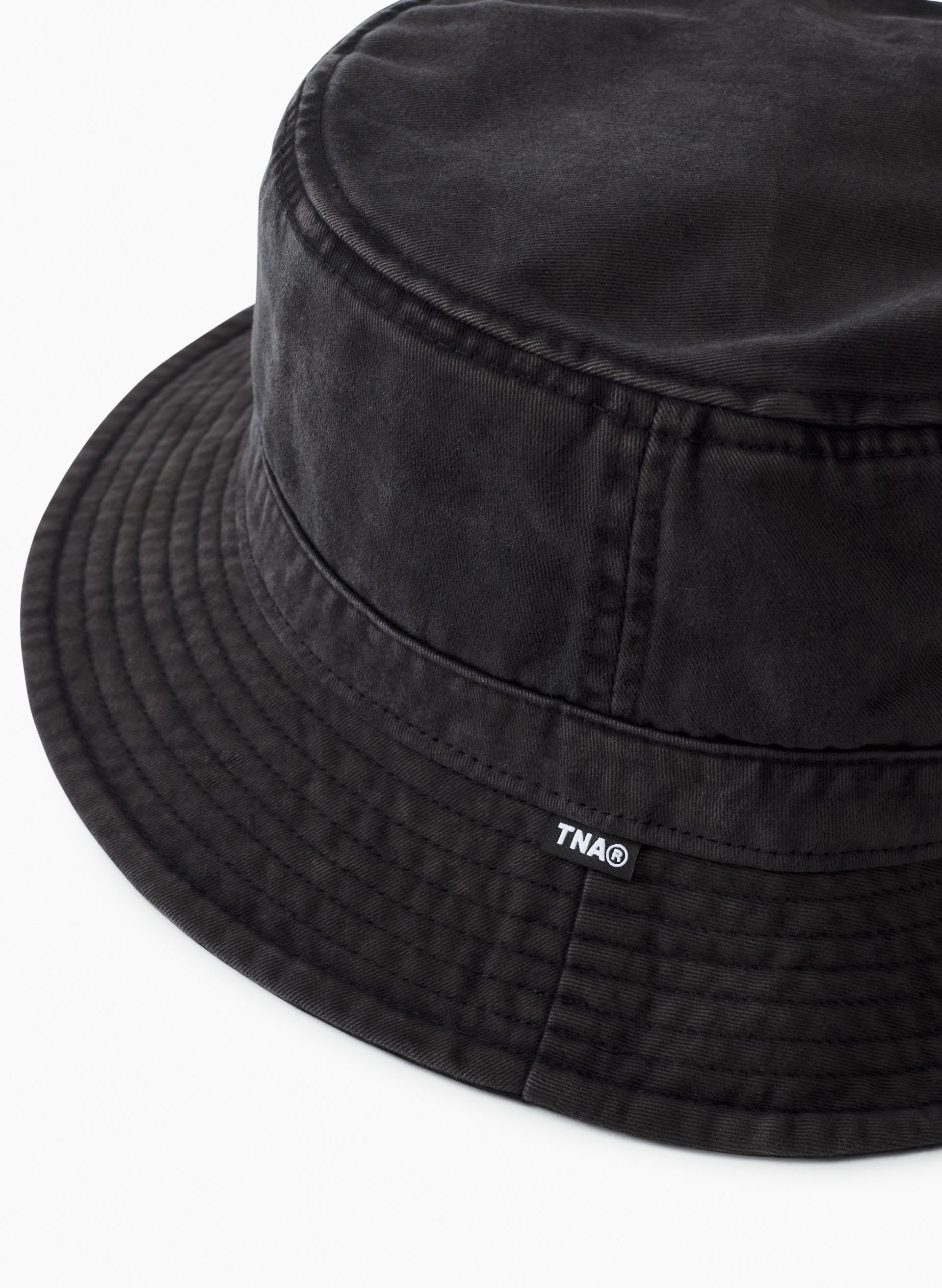 Aritzia TNA Banded Bucket Hat Banded Bucket Hat | Aritzia INTL main image 3