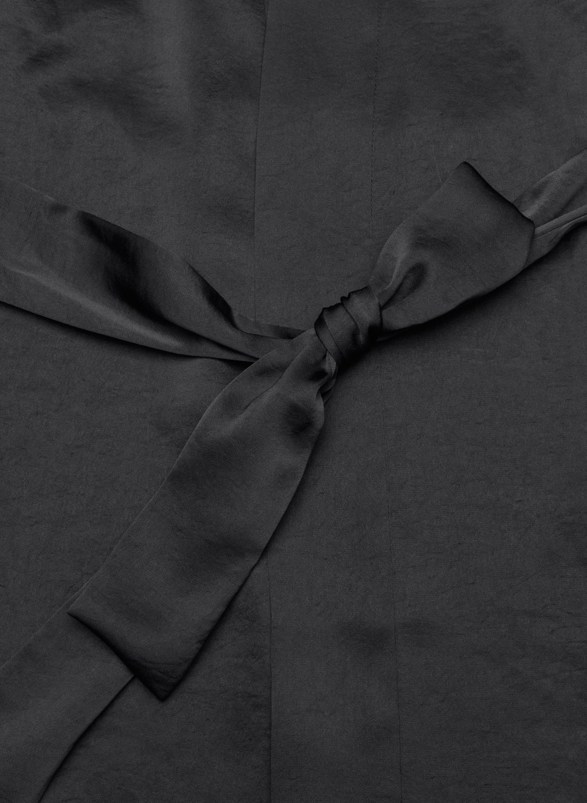 MONODY SATIN ROBE | Aritzia