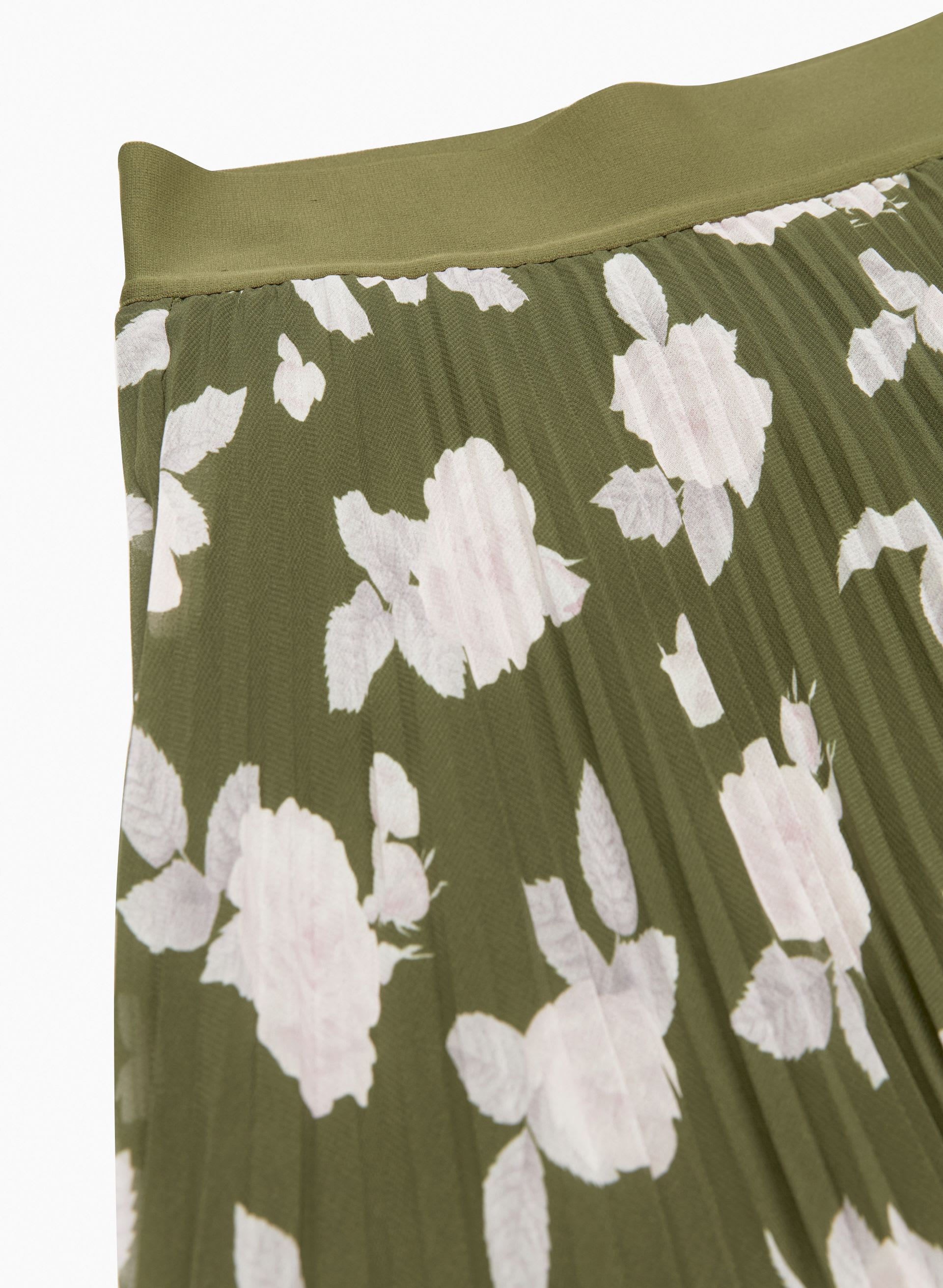 NEW TWIRL PLEATED SKIRT | Aritzia