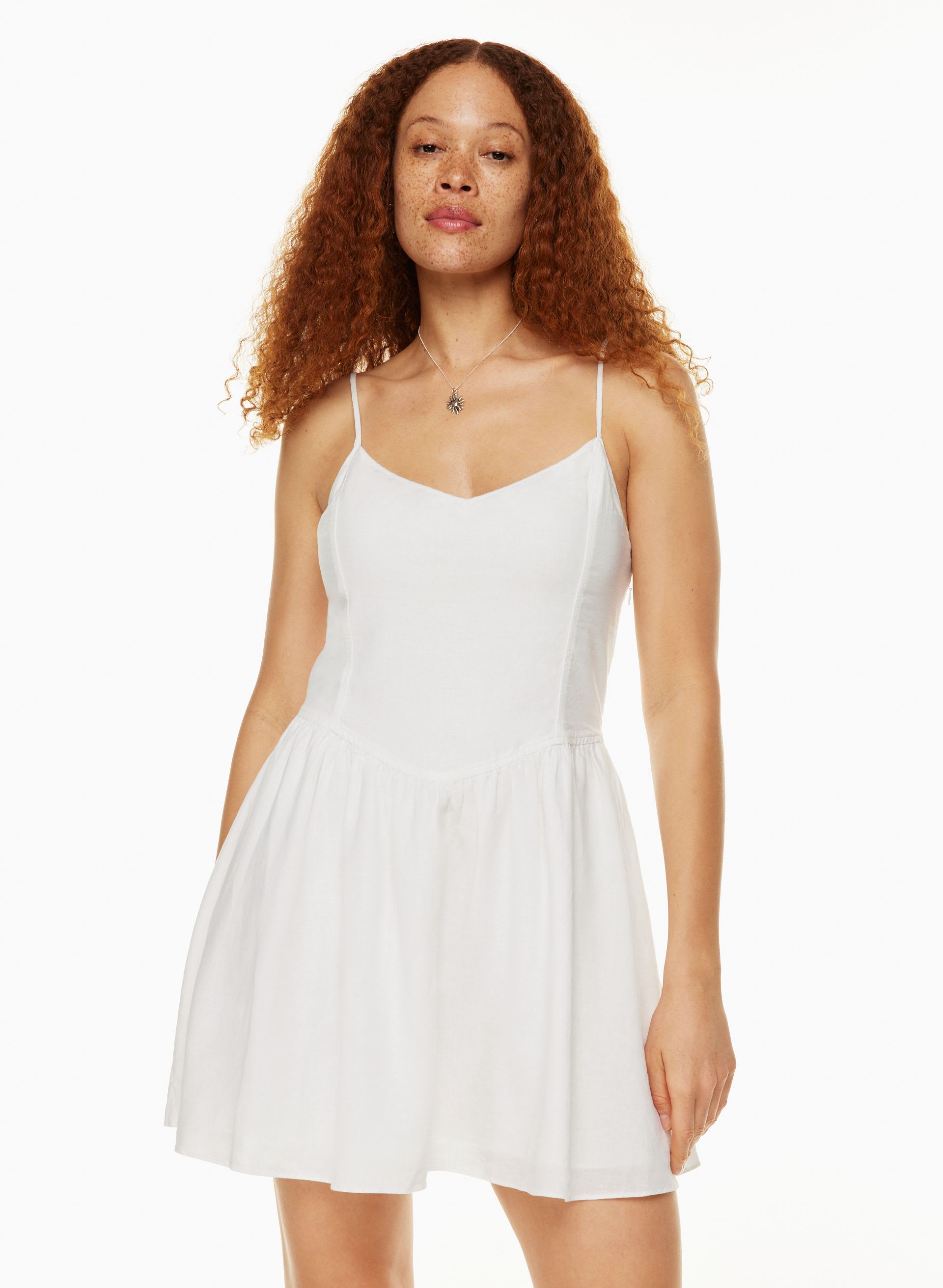 ROBE EN LIN INFLUENCE | Aritzia