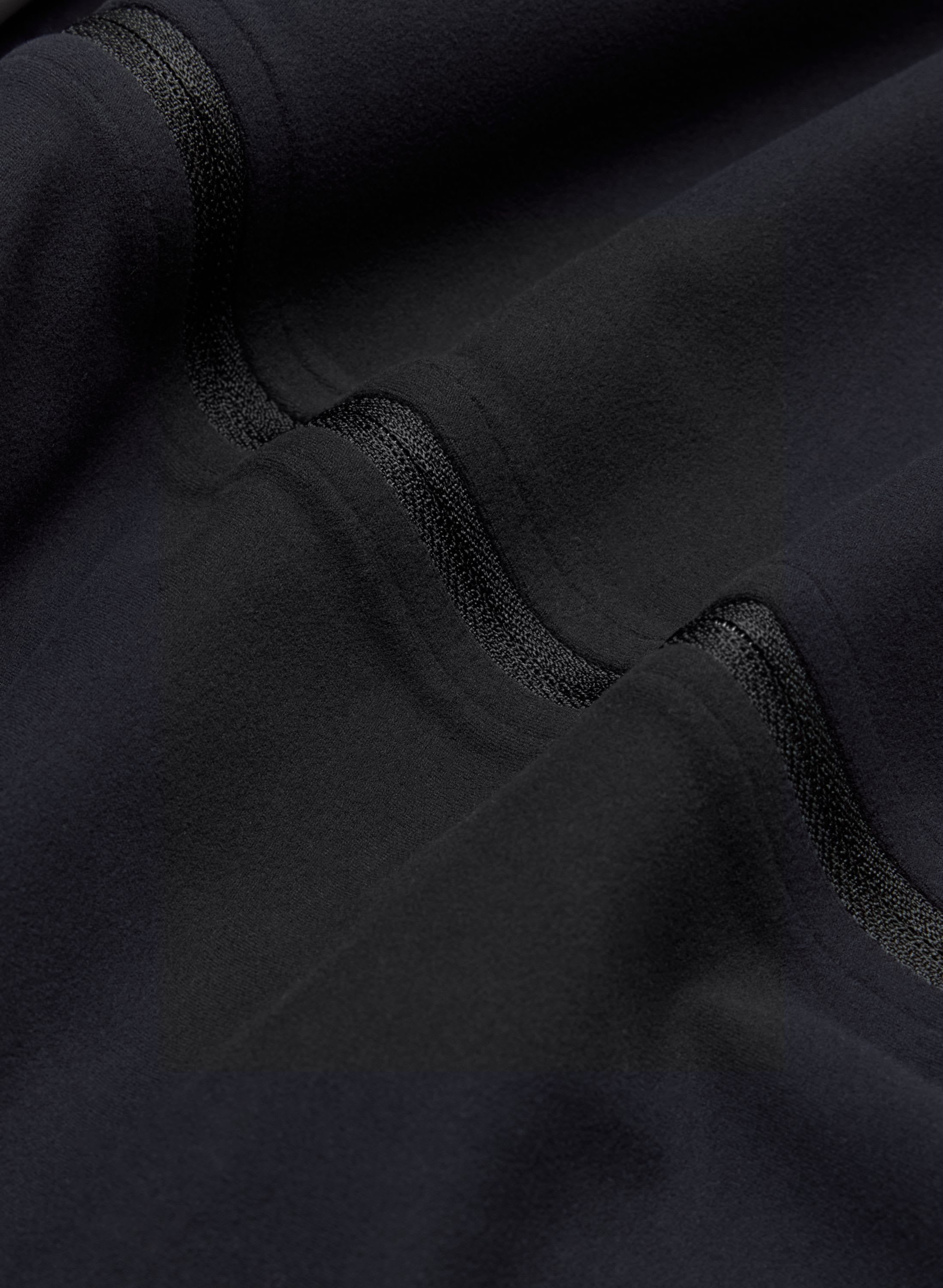 TNABUTTER™ LIMIT ZIP T-SHIRT | Aritzia