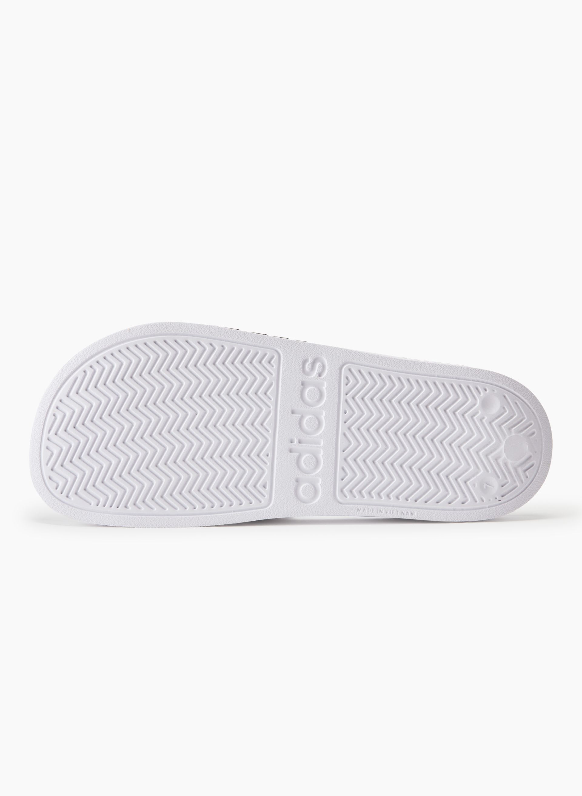 ADILETTE SHOWER | Aritzia