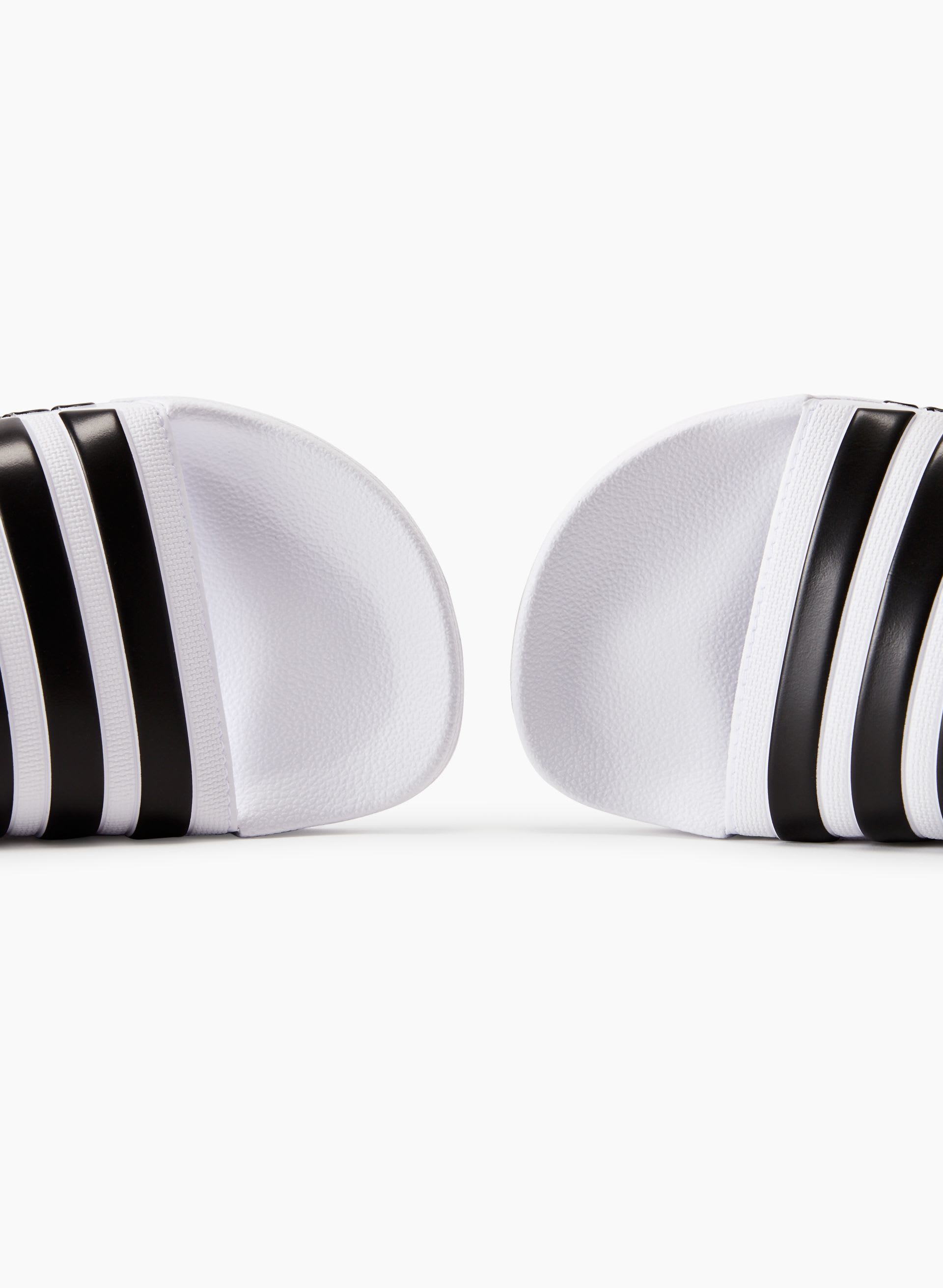 ADILETTE SHOWER | Aritzia