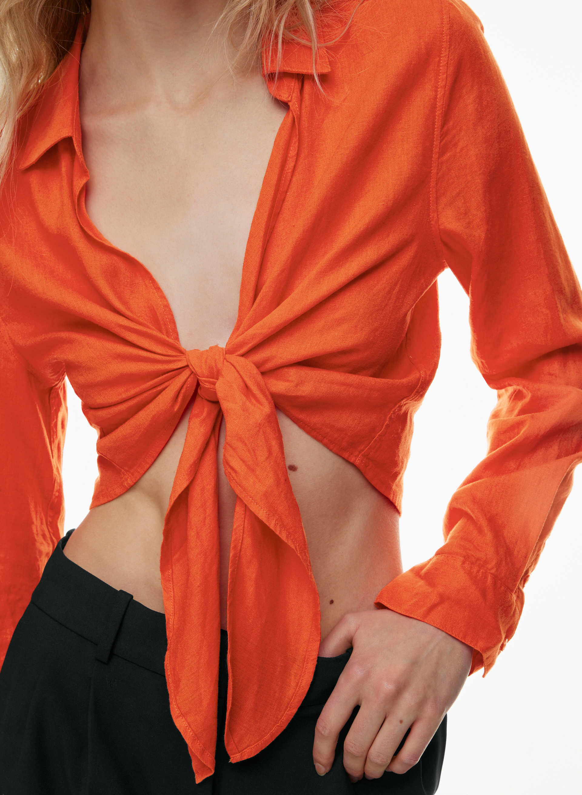 CONNECTION LINEN BLOUSE | Aritzia