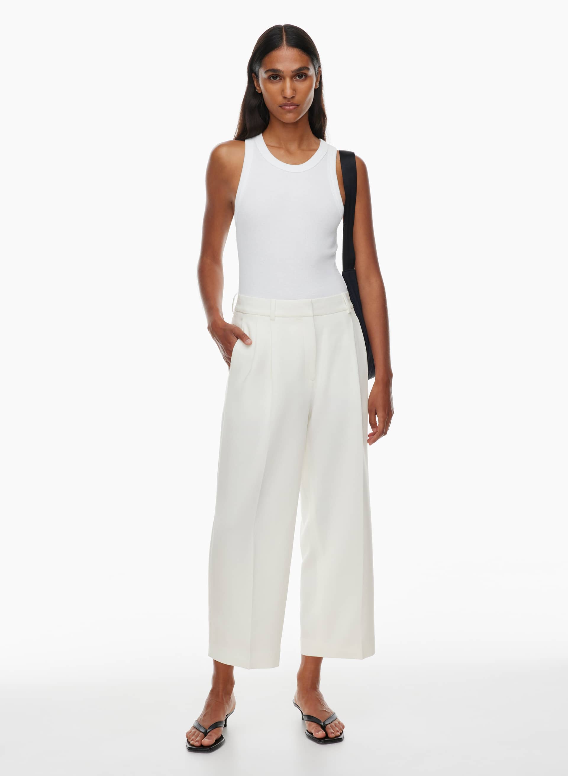 PANTALON PLISSÉ ÉCOURTÉ | Aritzia