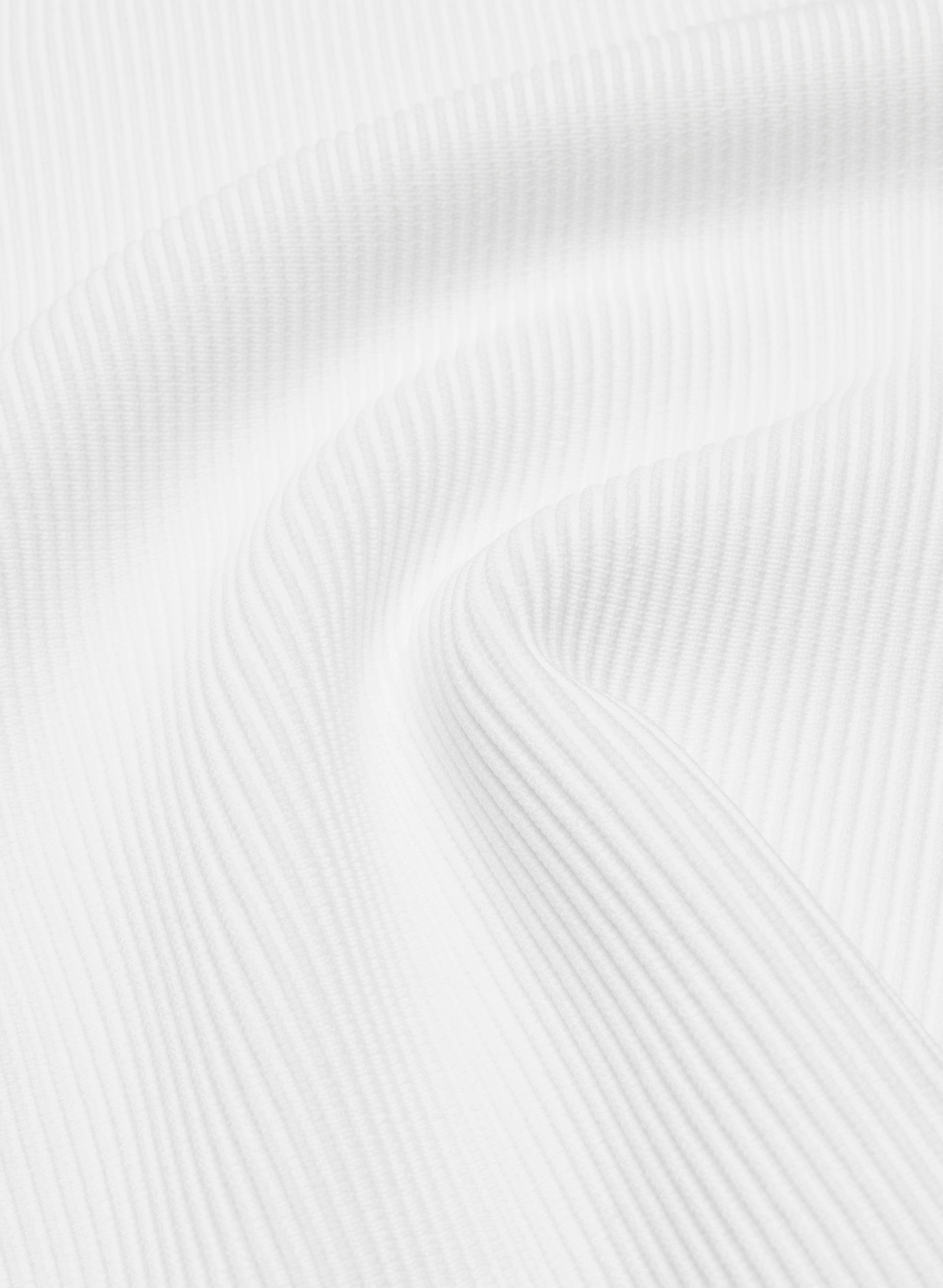 ROBE-HOUSSE EN TRICOT SCULPTANT | Aritzia