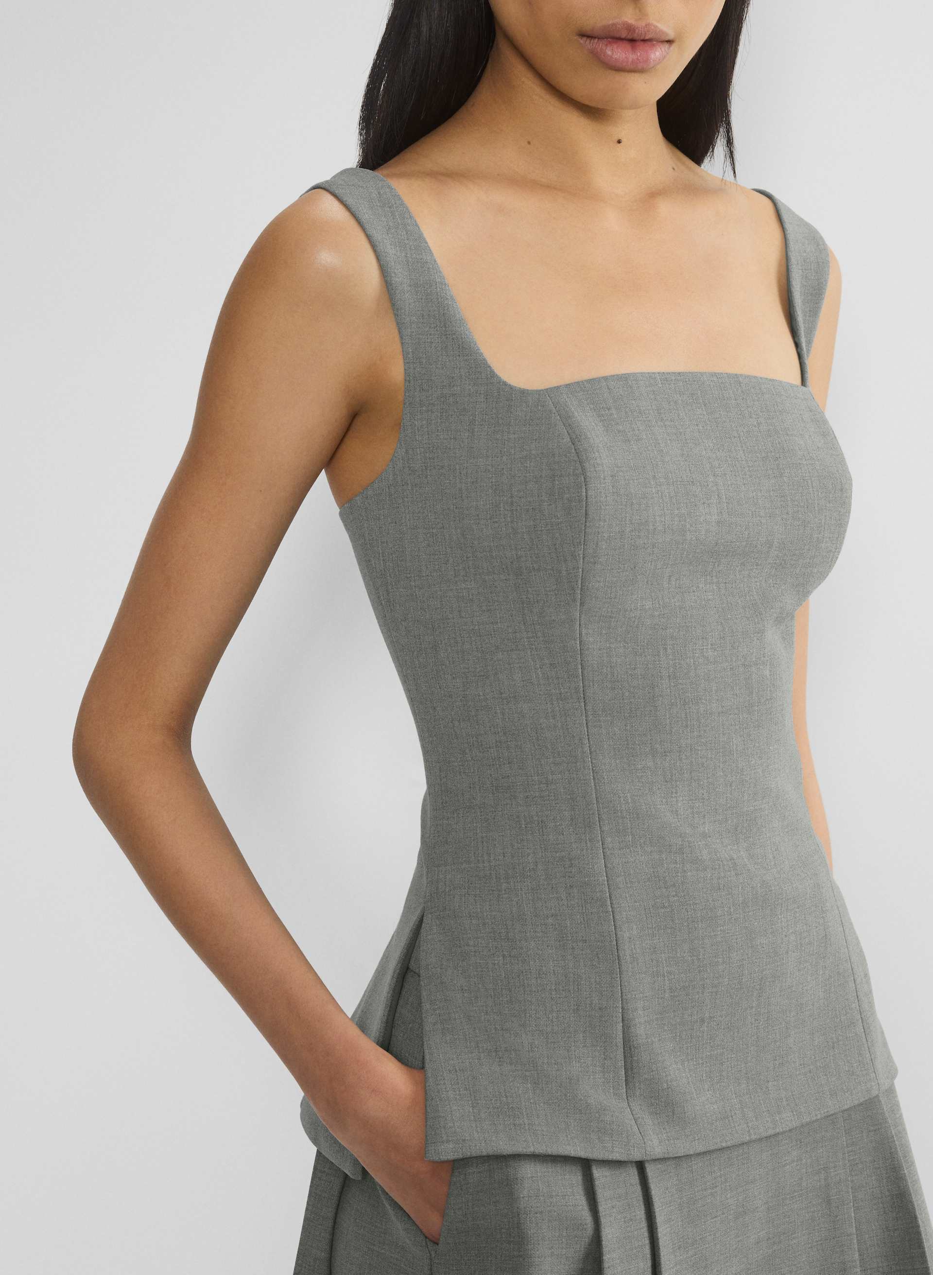 Columnist Top | Aritzia CA