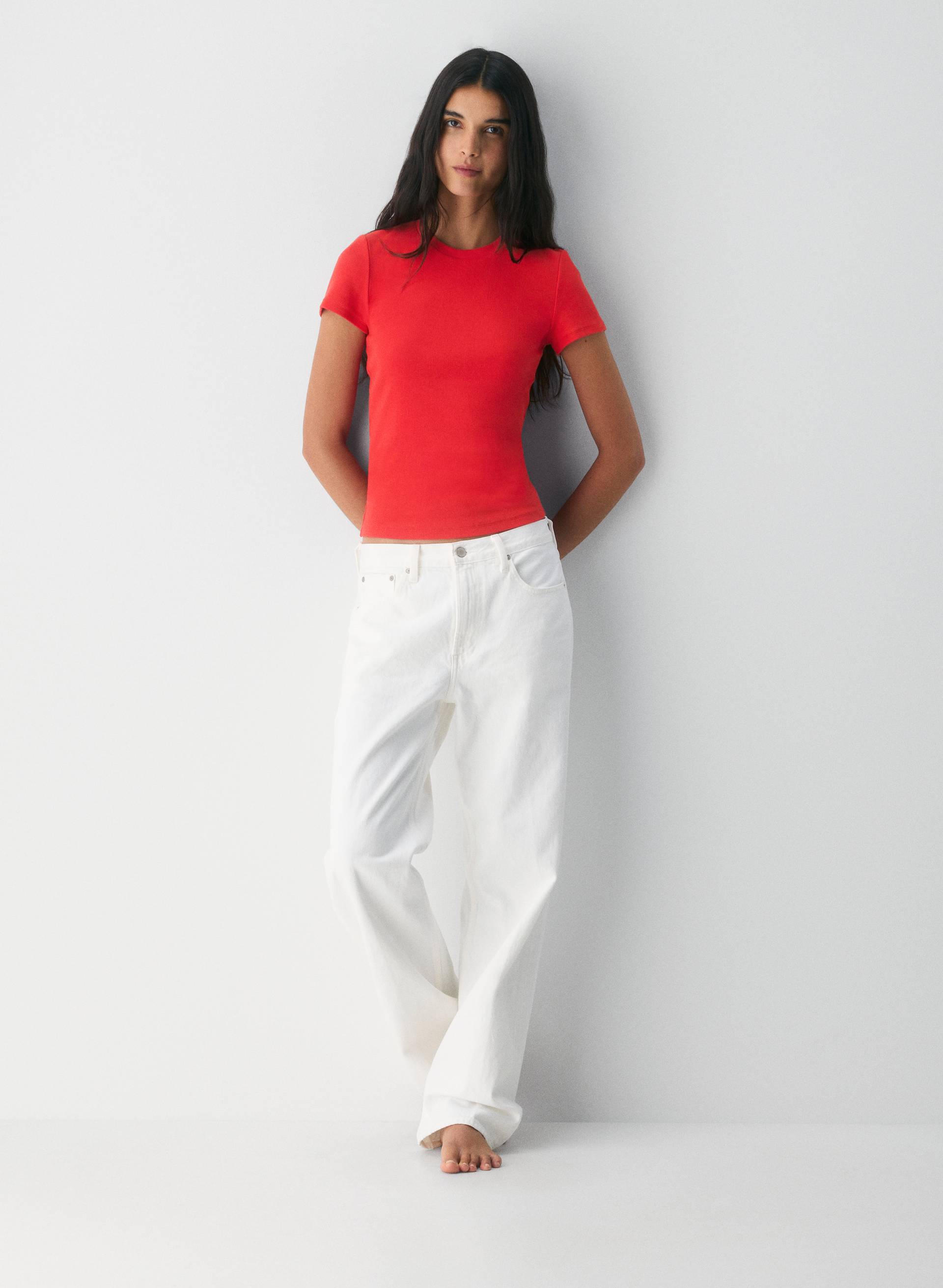 HOMESTRETCH™ RIB TUNE T-SHIRT - Stretchy ribbed cotton crewneck t-shirt. 
