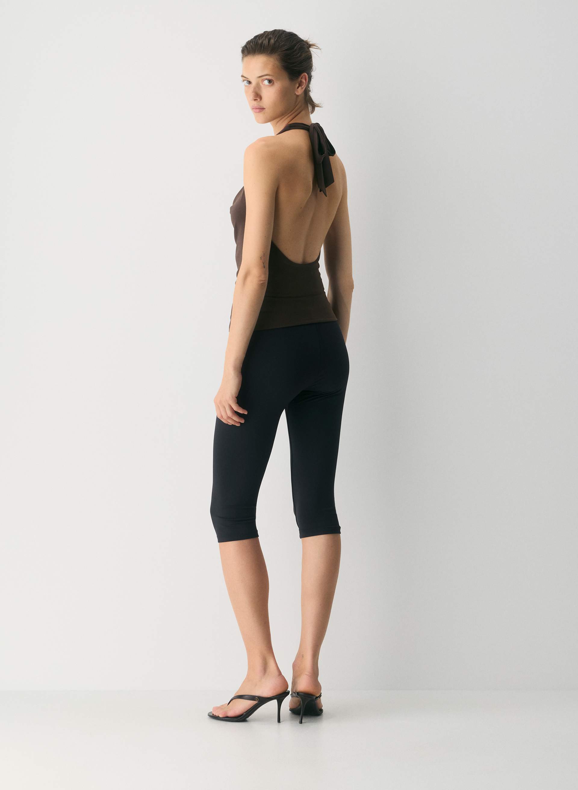 SMOOTH MATTER™ DECANTER HALTER TOP | Aritzia