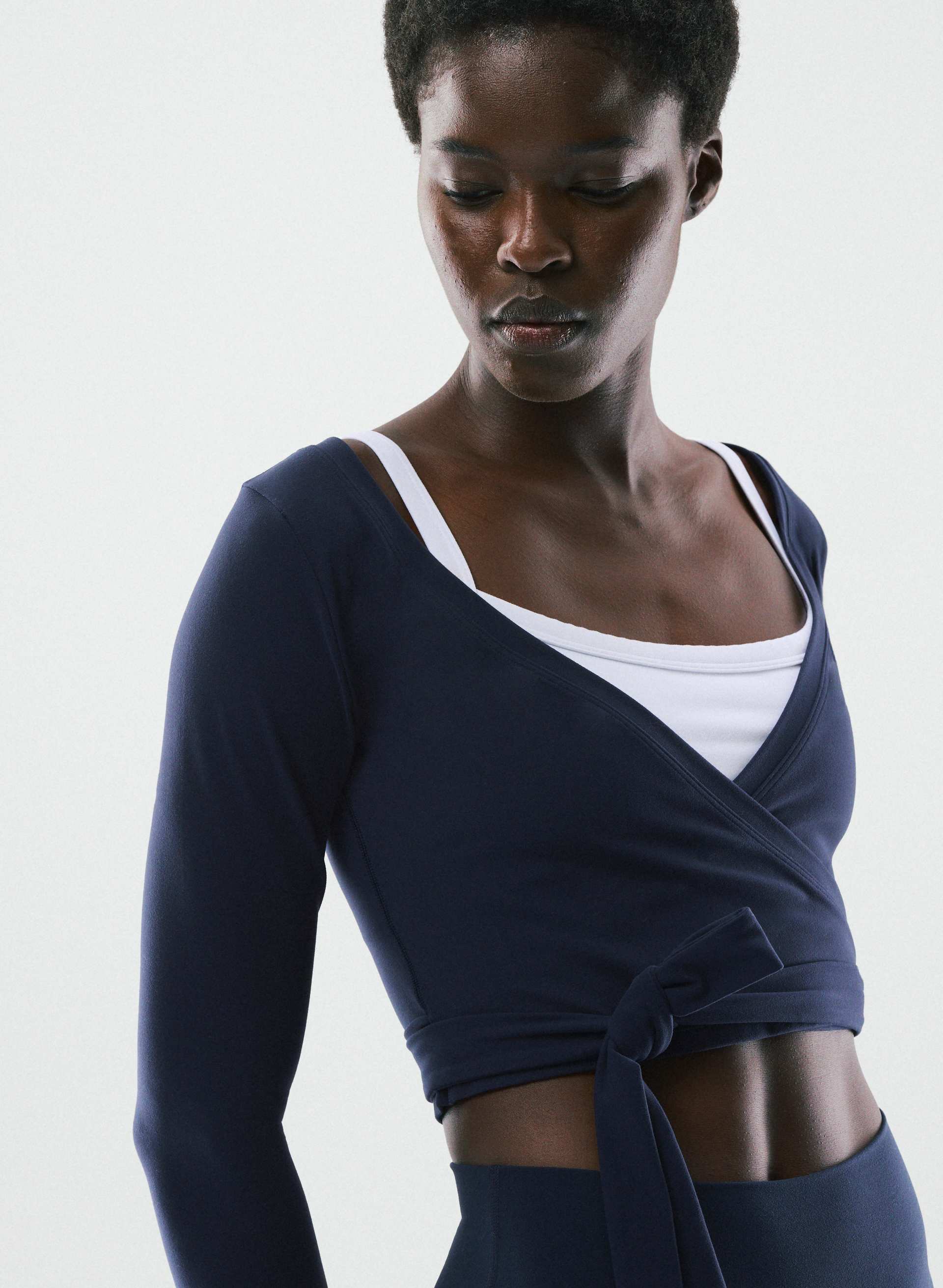 BUTTER FOCAL WRAP LONGSLEEVE | Aritzia