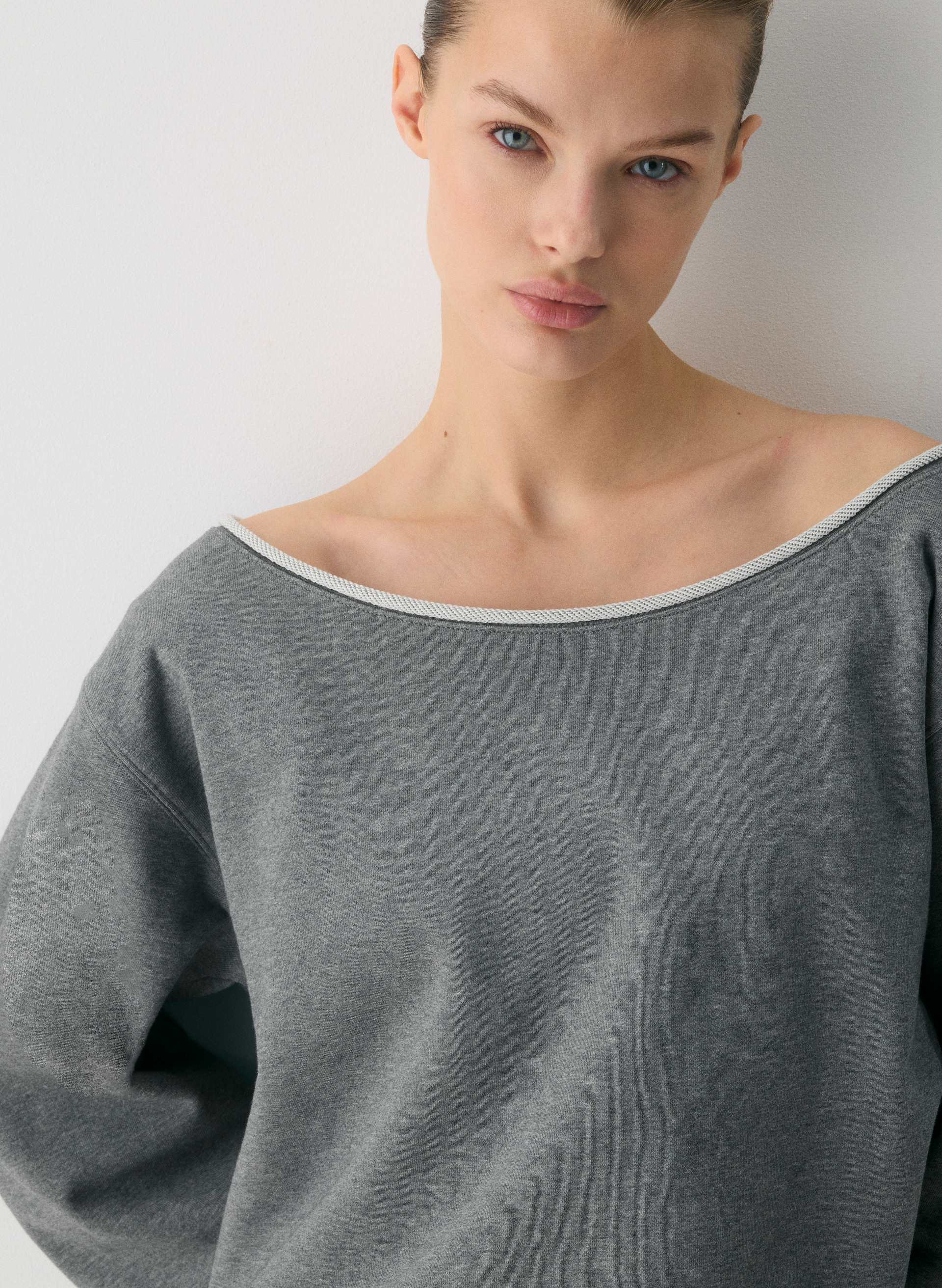 TERRY SWEATFLEECE PERFECT OFF-SHOULDER TOP | Aritzia