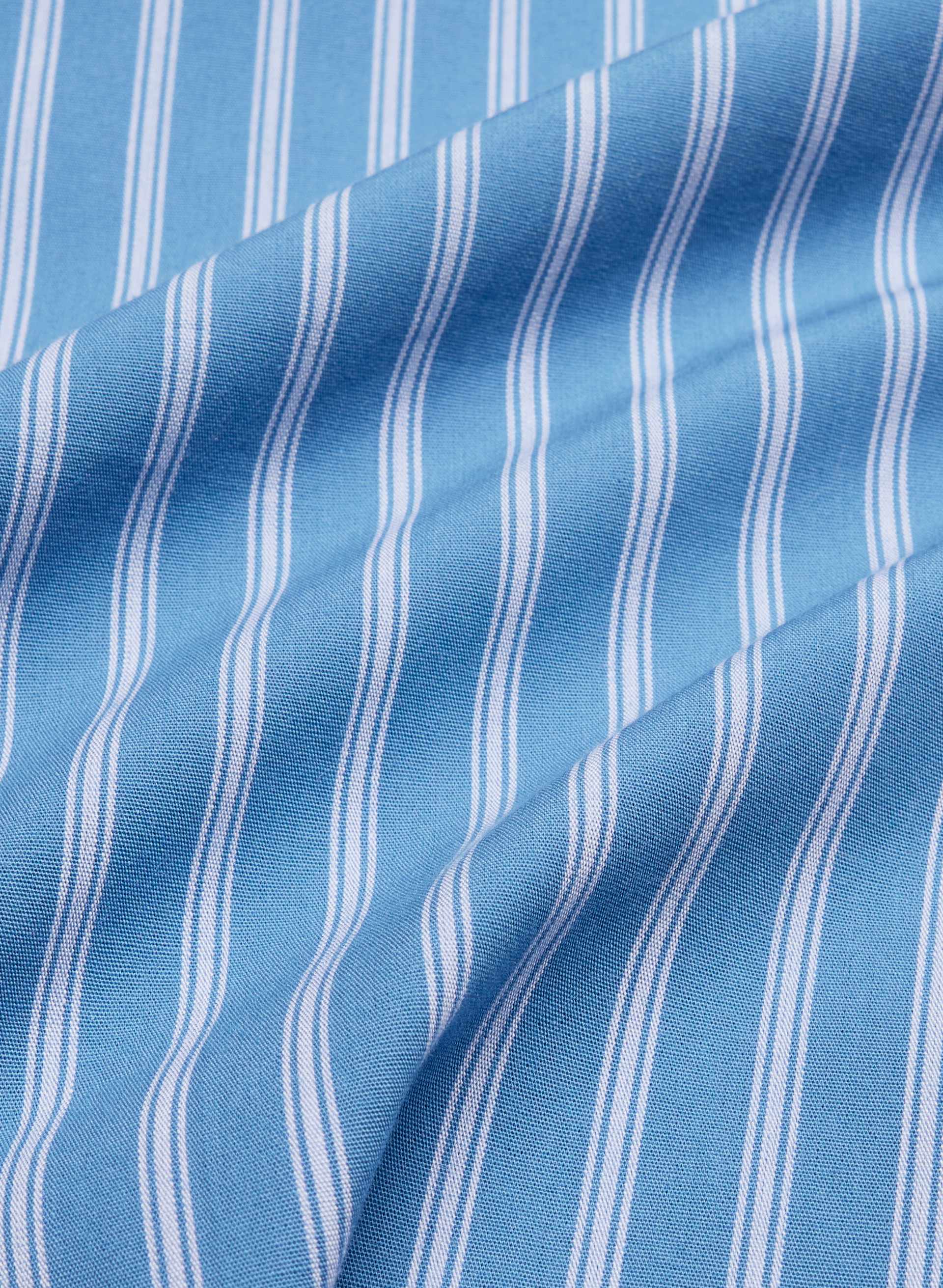 NEW ESSENTIAL RELAXED POPLIN SHIRT | Aritzia