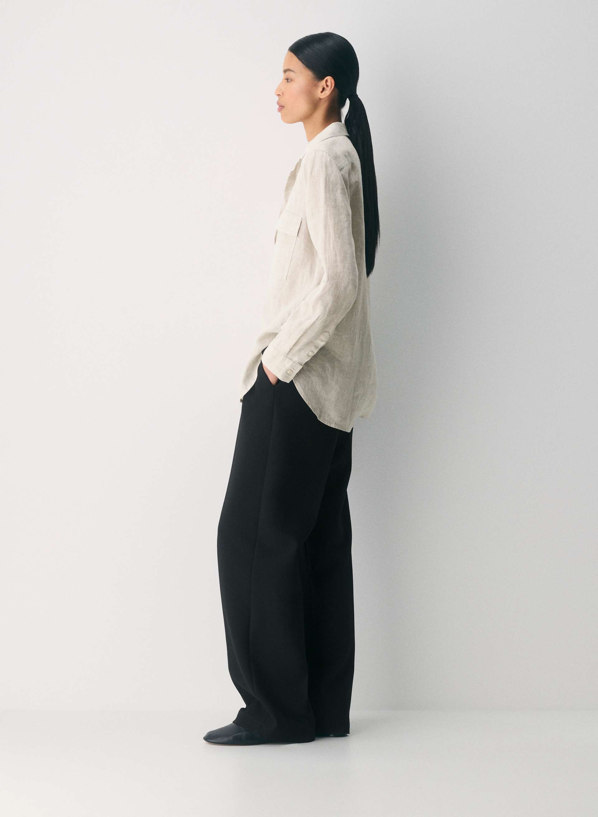 UTILITY LINEN SHIRT | Aritzia