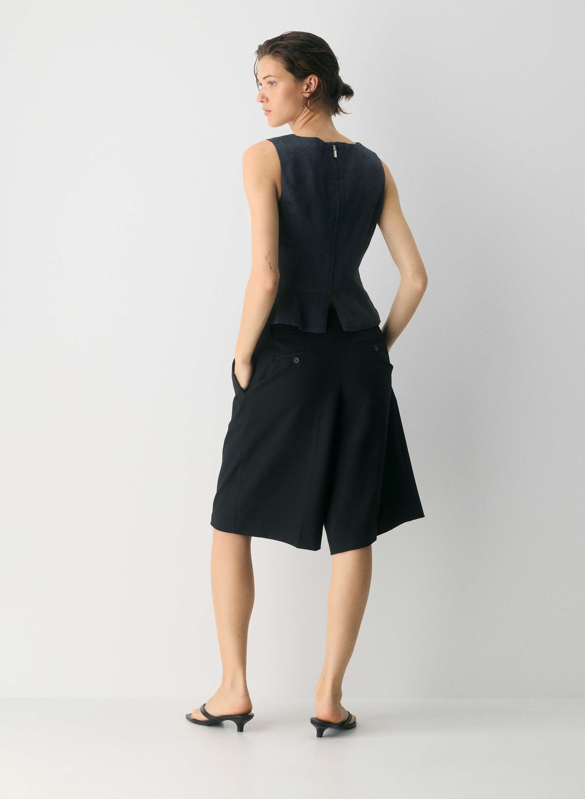 ENIGMA LINEN TOP | Aritzia