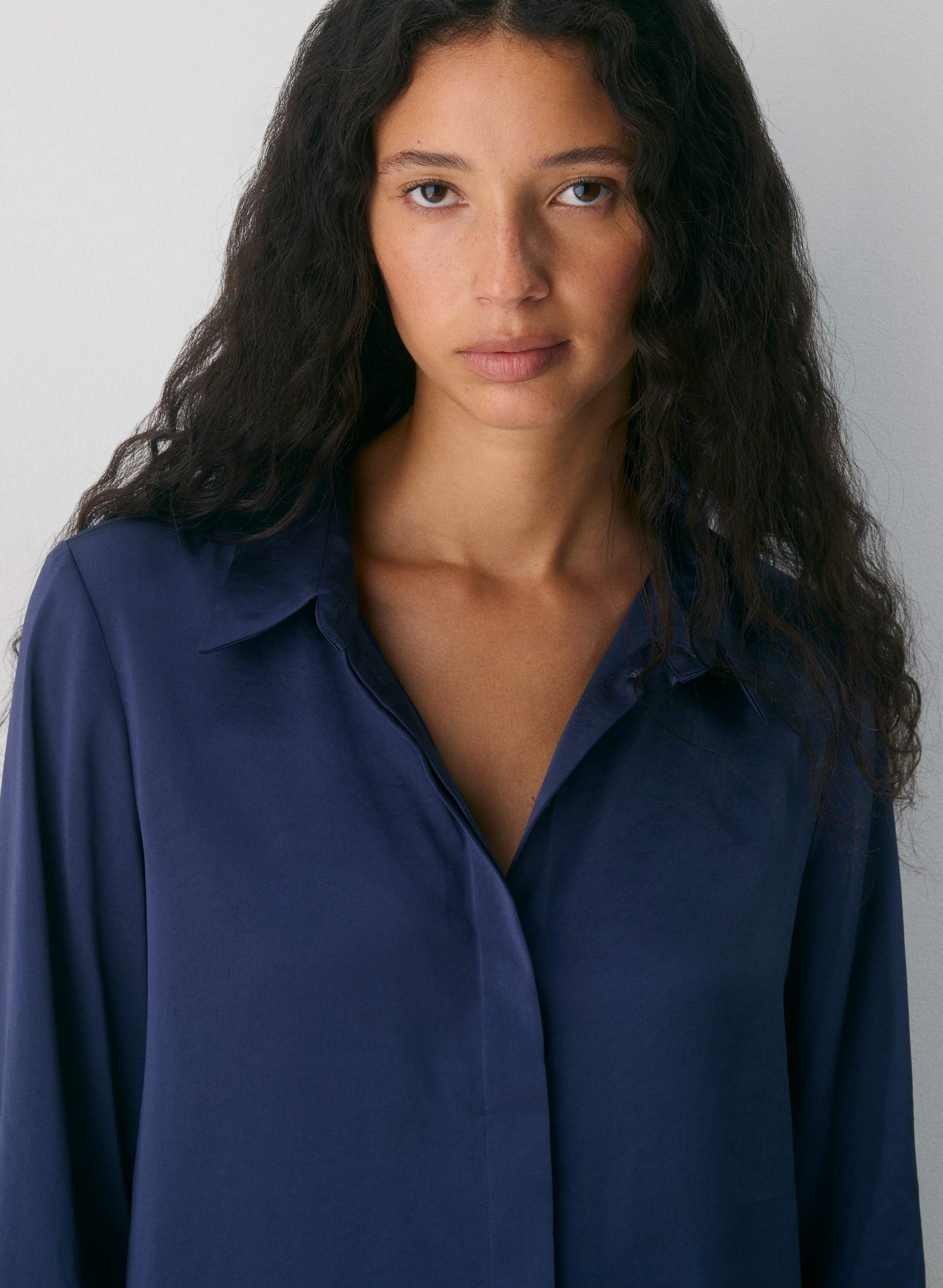 BAKER SATIN SHIRT | Aritzia