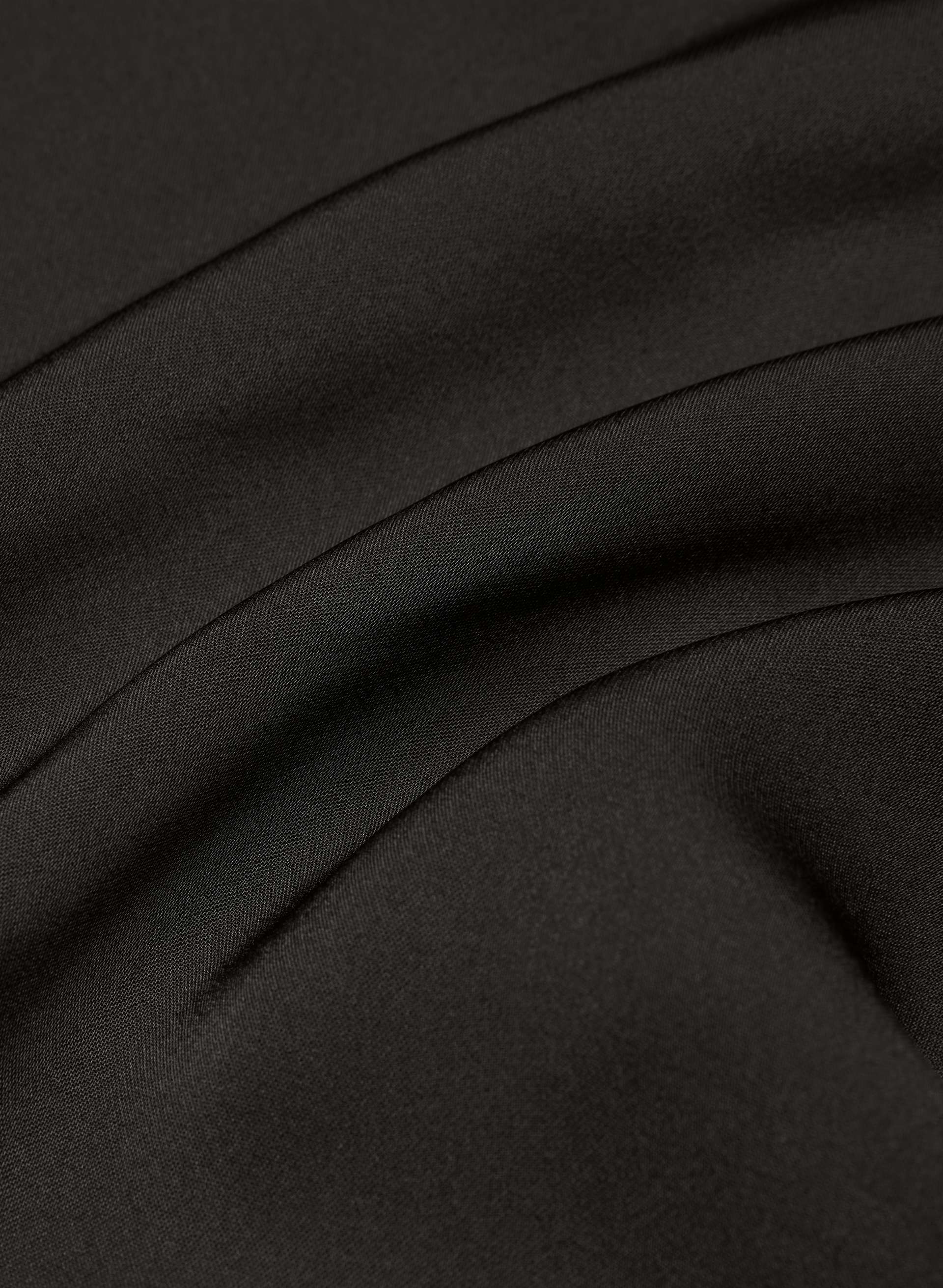 ENTRYWAY SATIN TOP | Aritzia