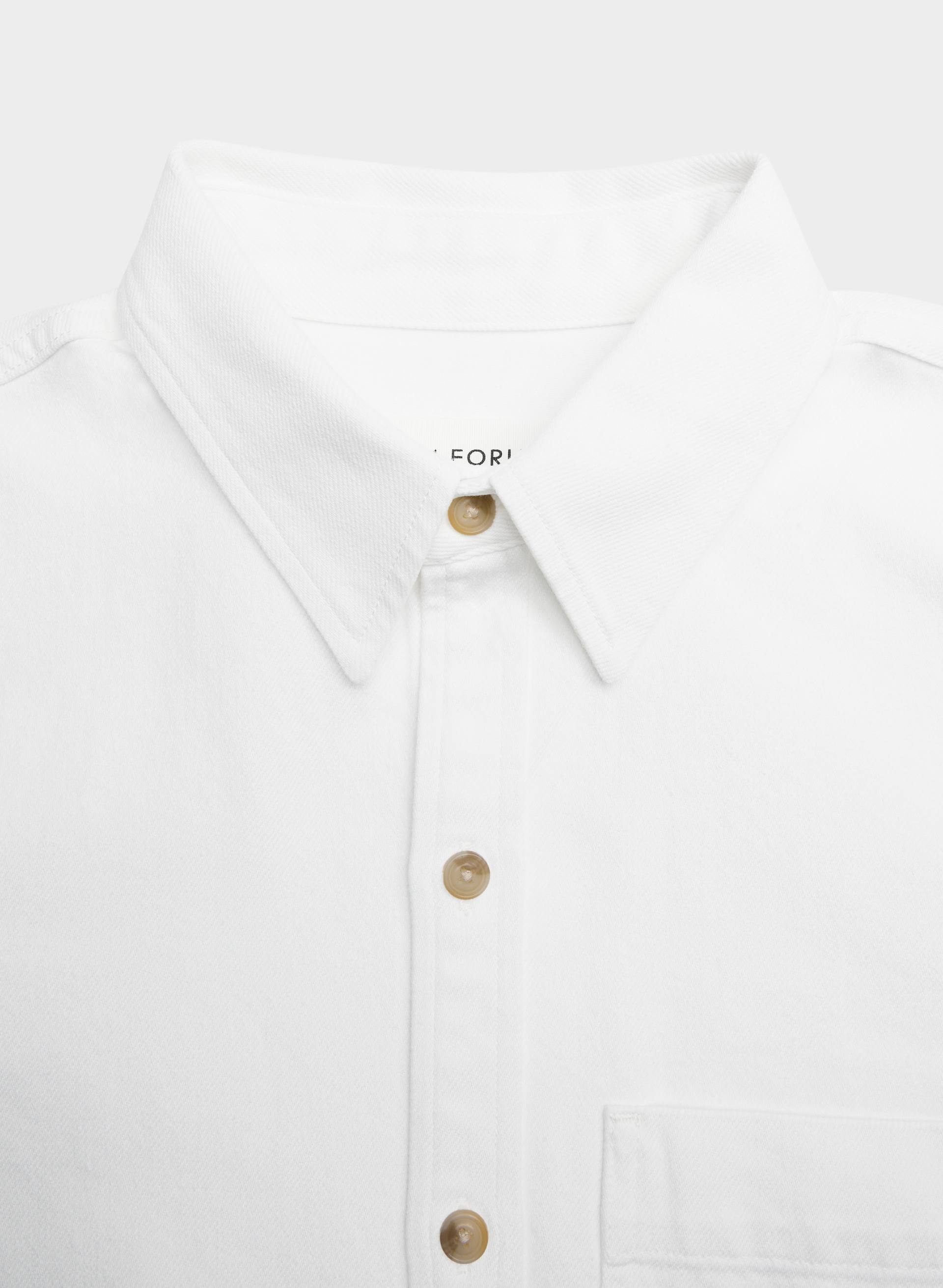 THE '90S VINTAGE SHORTSLEEVE DENIM SHIRT | Aritzia