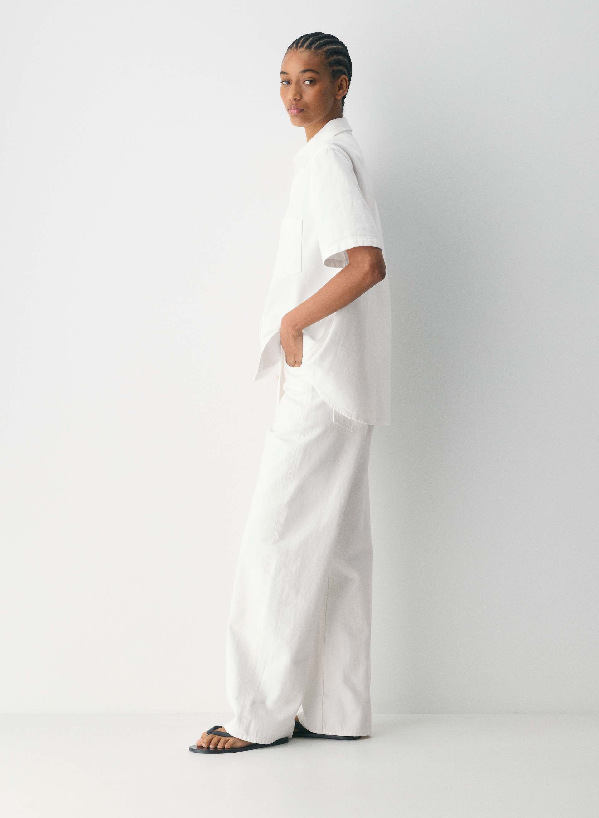 THE '90S VINTAGE SHORTSLEEVE DENIM SHIRT | Aritzia