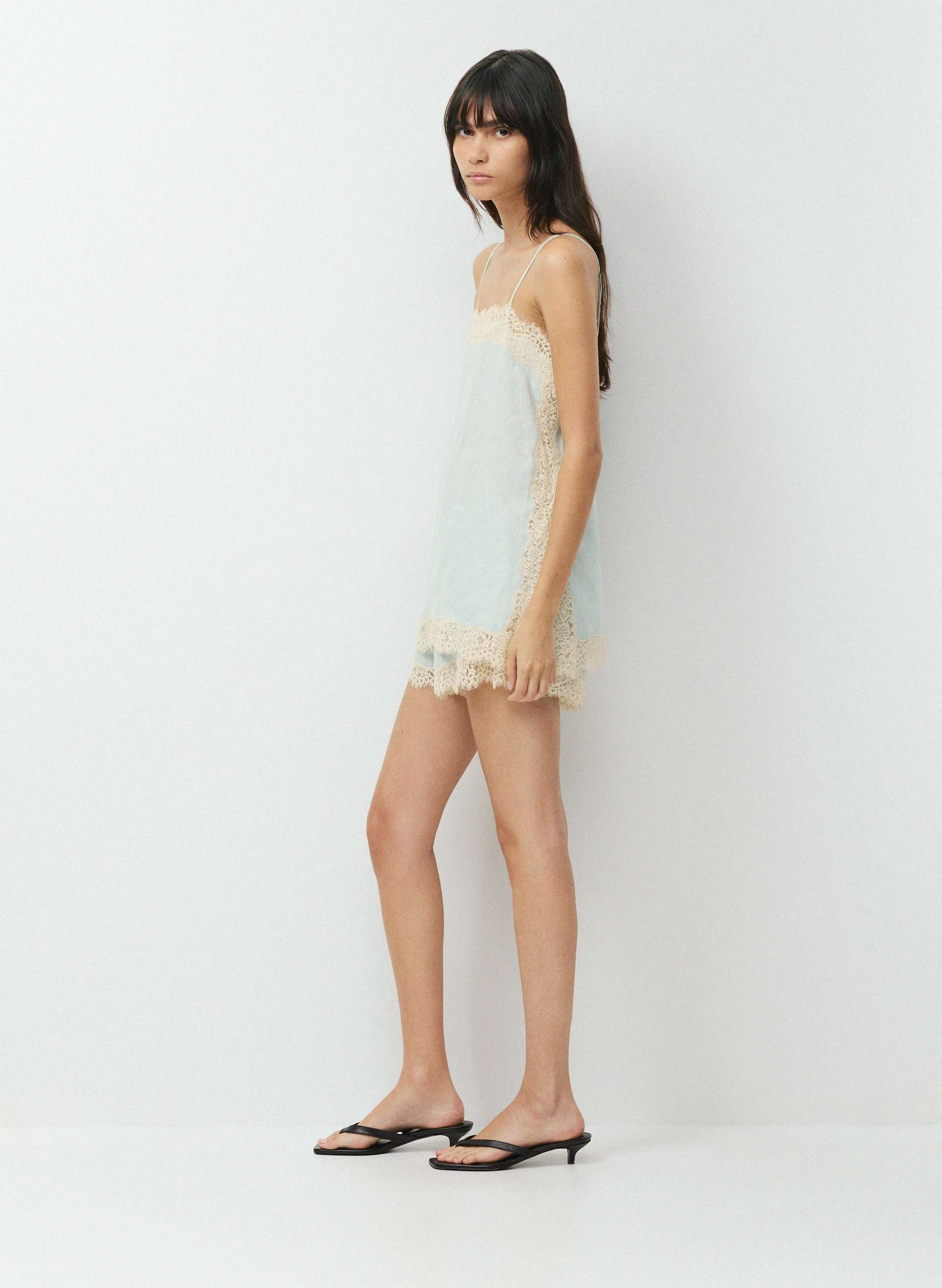 SERIF LINEN CAMISOLE | Aritzia