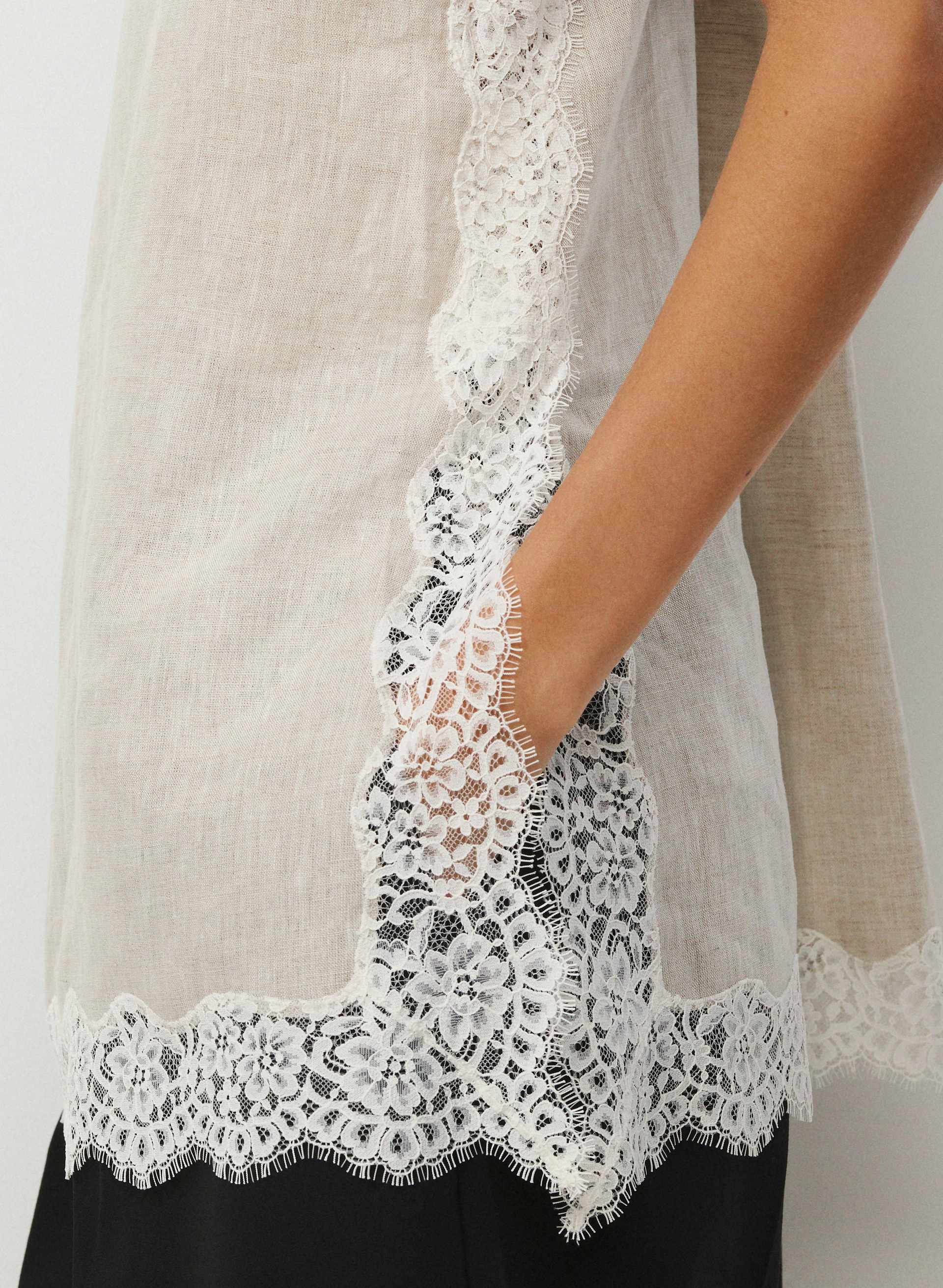 Serif Linen Camisole | Aritzia US