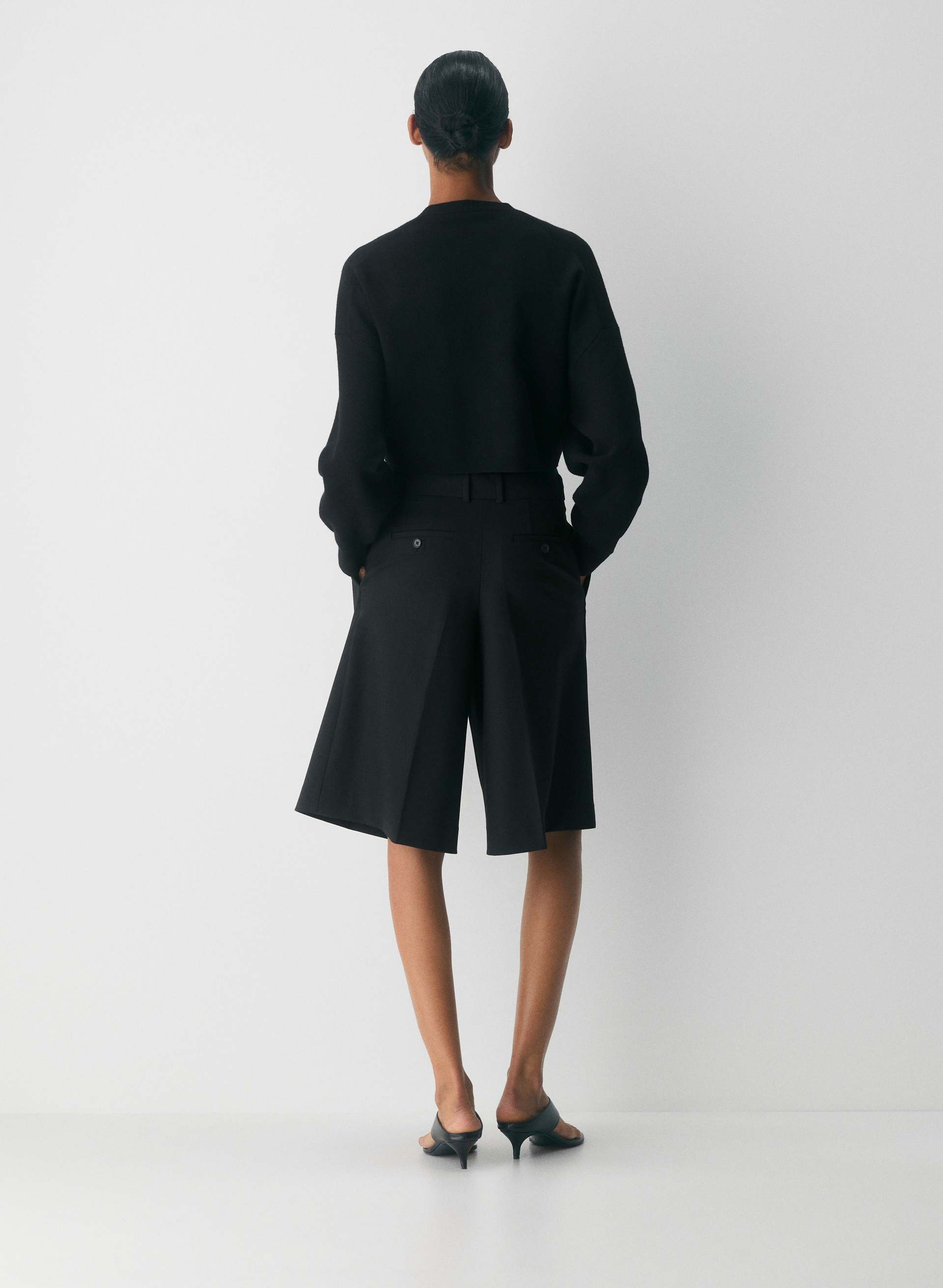 NEW DECISION SHRUG | Aritzia