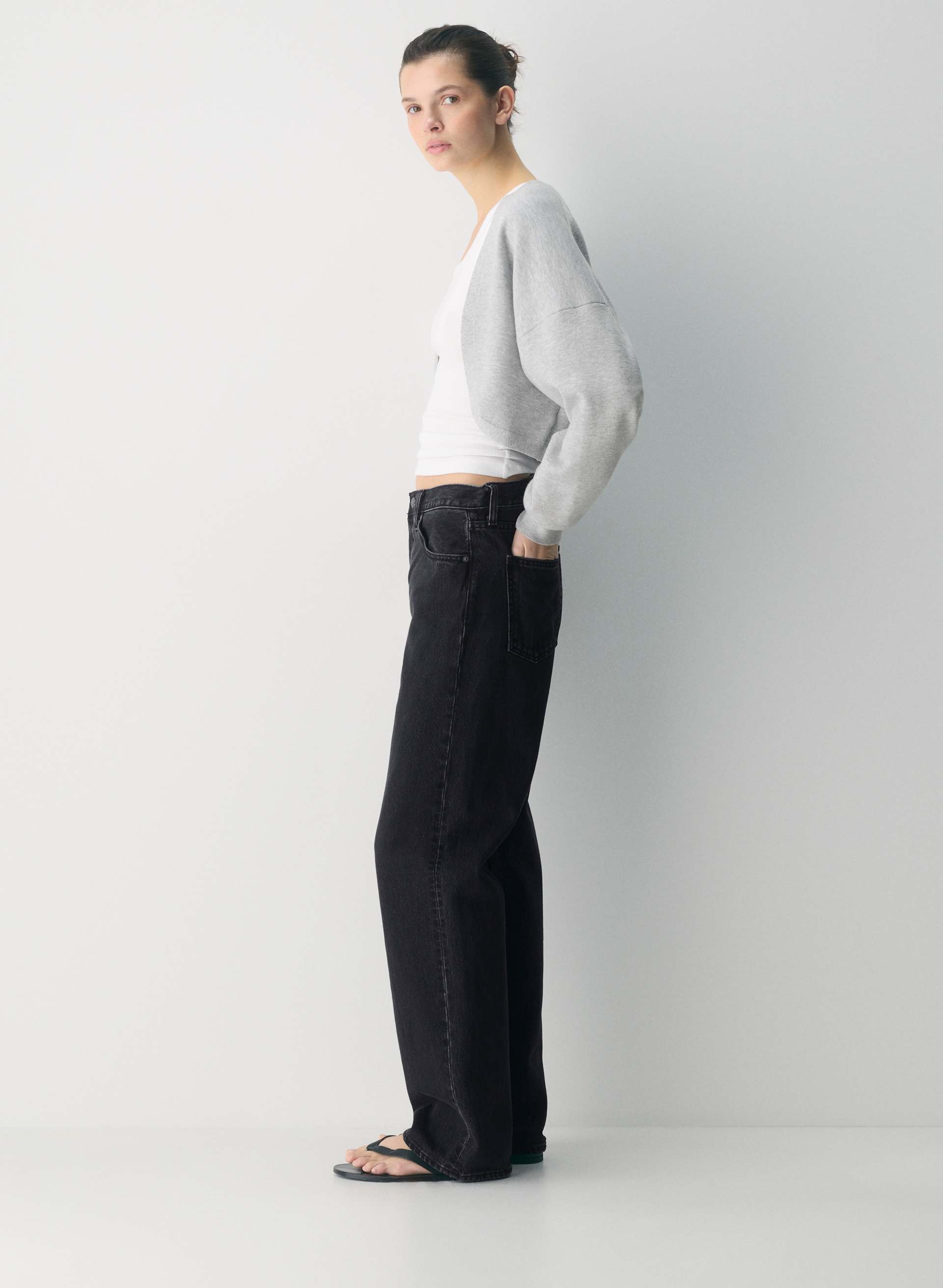 NEW DECISION SHRUG | Aritzia
