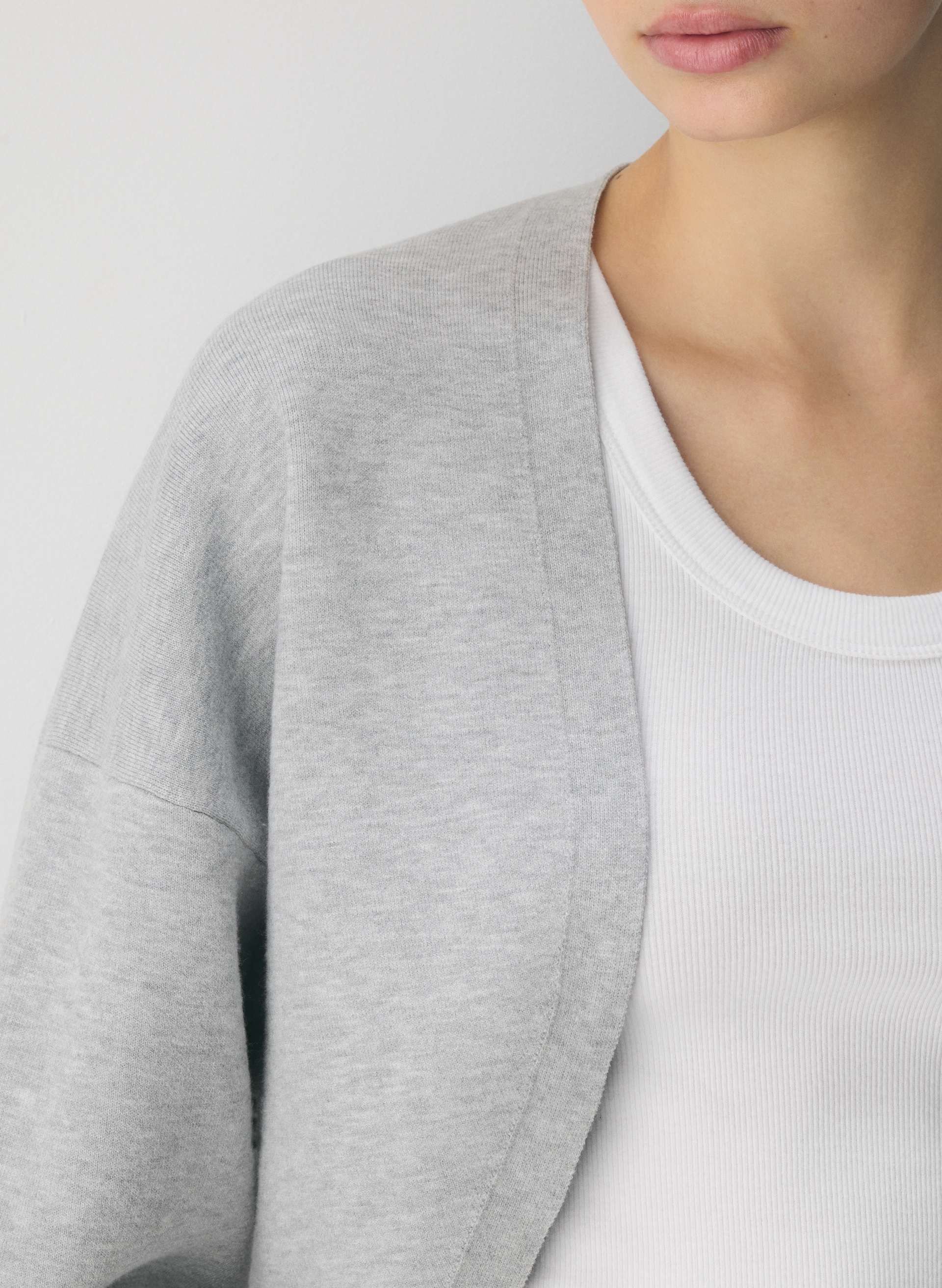 NEW DECISION SHRUG | Aritzia