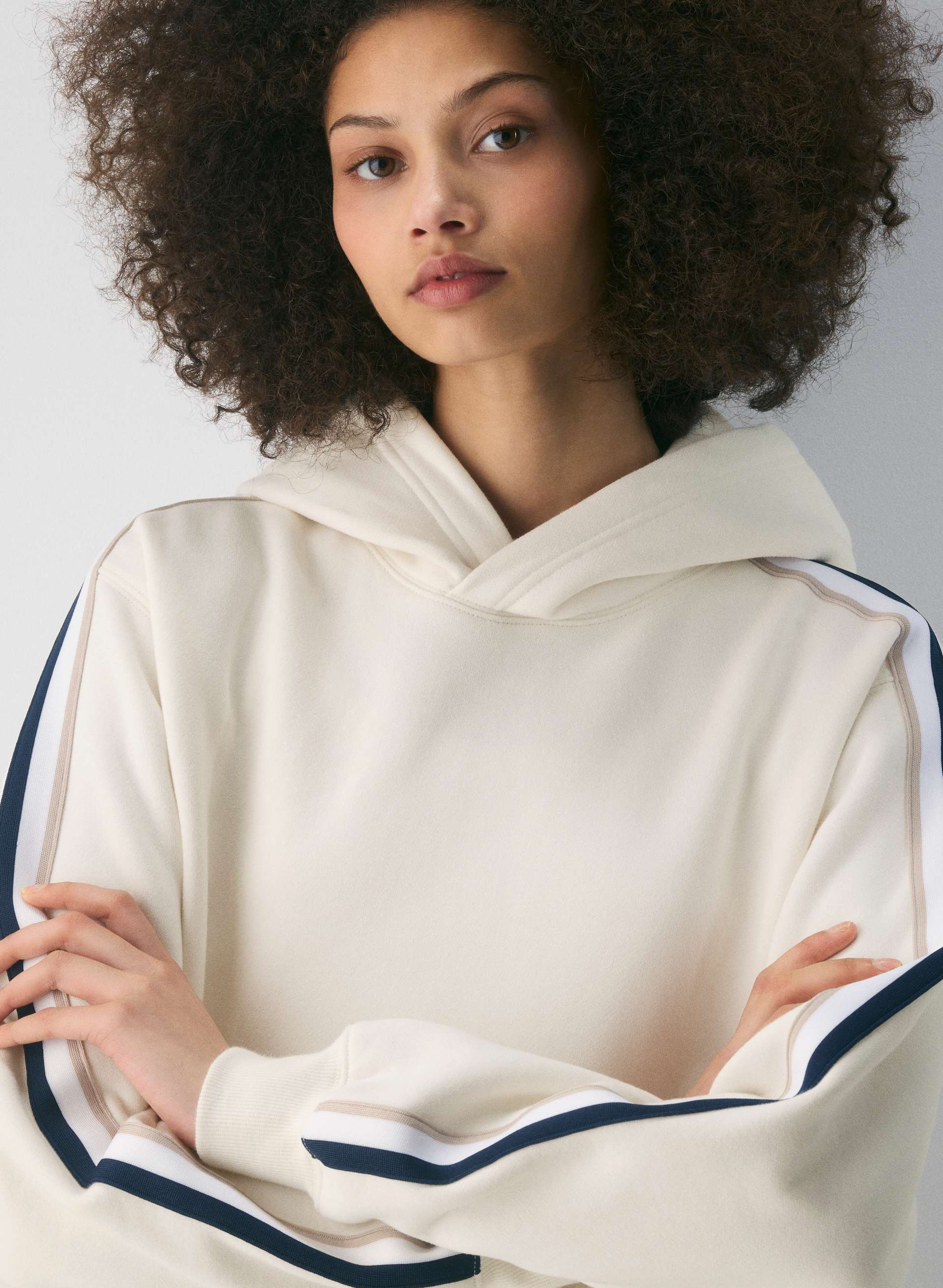 COZY SWEATFLEECE PERFECT HOODIE | Aritzia