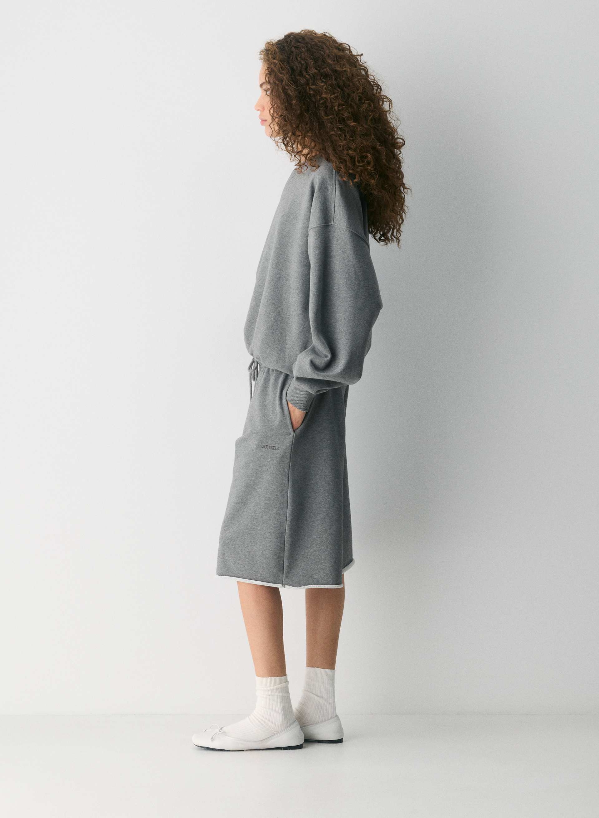 TERRY SWEATFLEECE MEGA CREW SWEATSHIRT | Aritzia